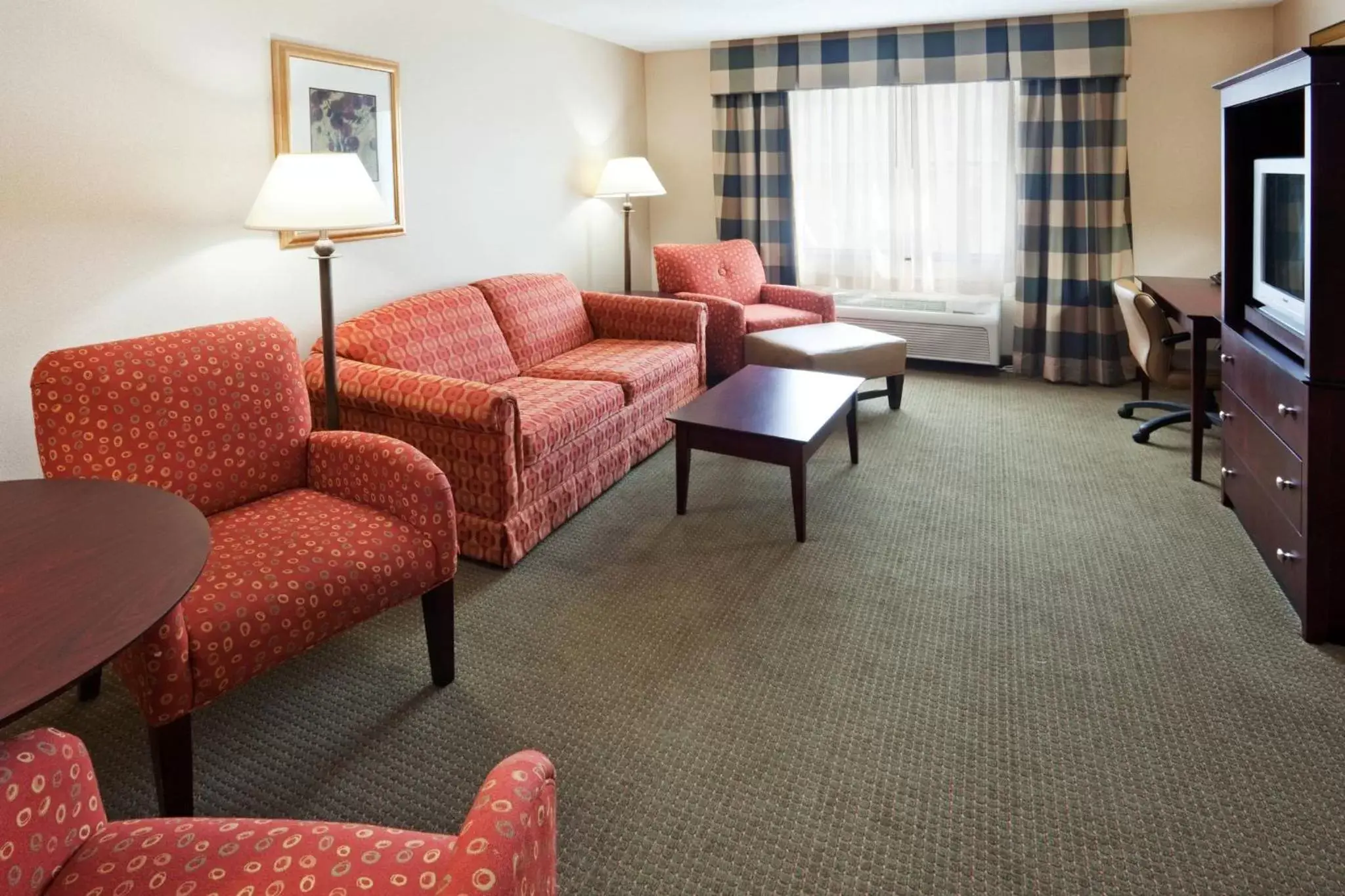 Photo of the whole room, Seating Area in Holiday Inn Express Hotel & Suites Freeport, an IHG Hotel