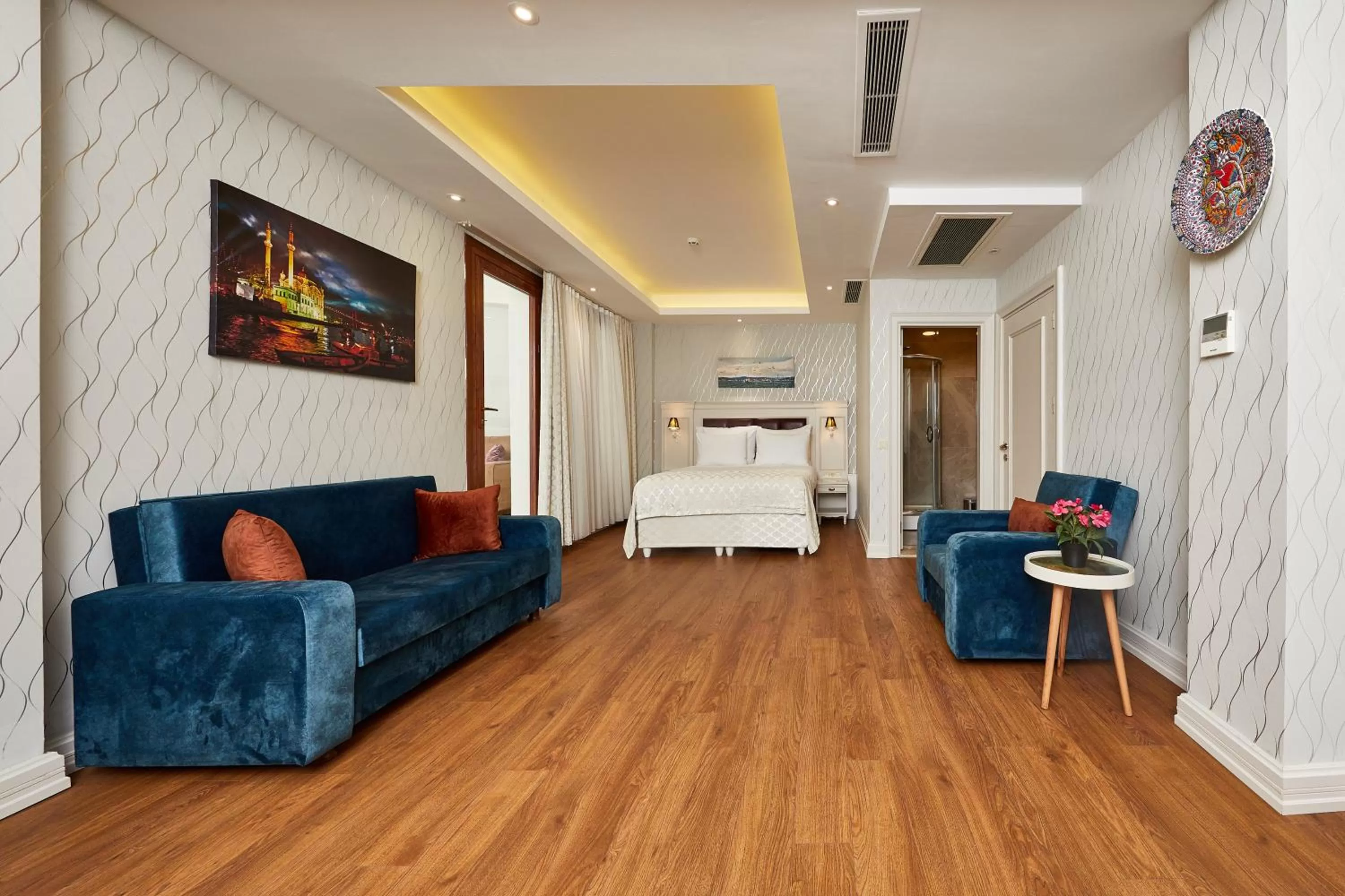 Photo of the whole room, Bed in Albinas Hotel Old City