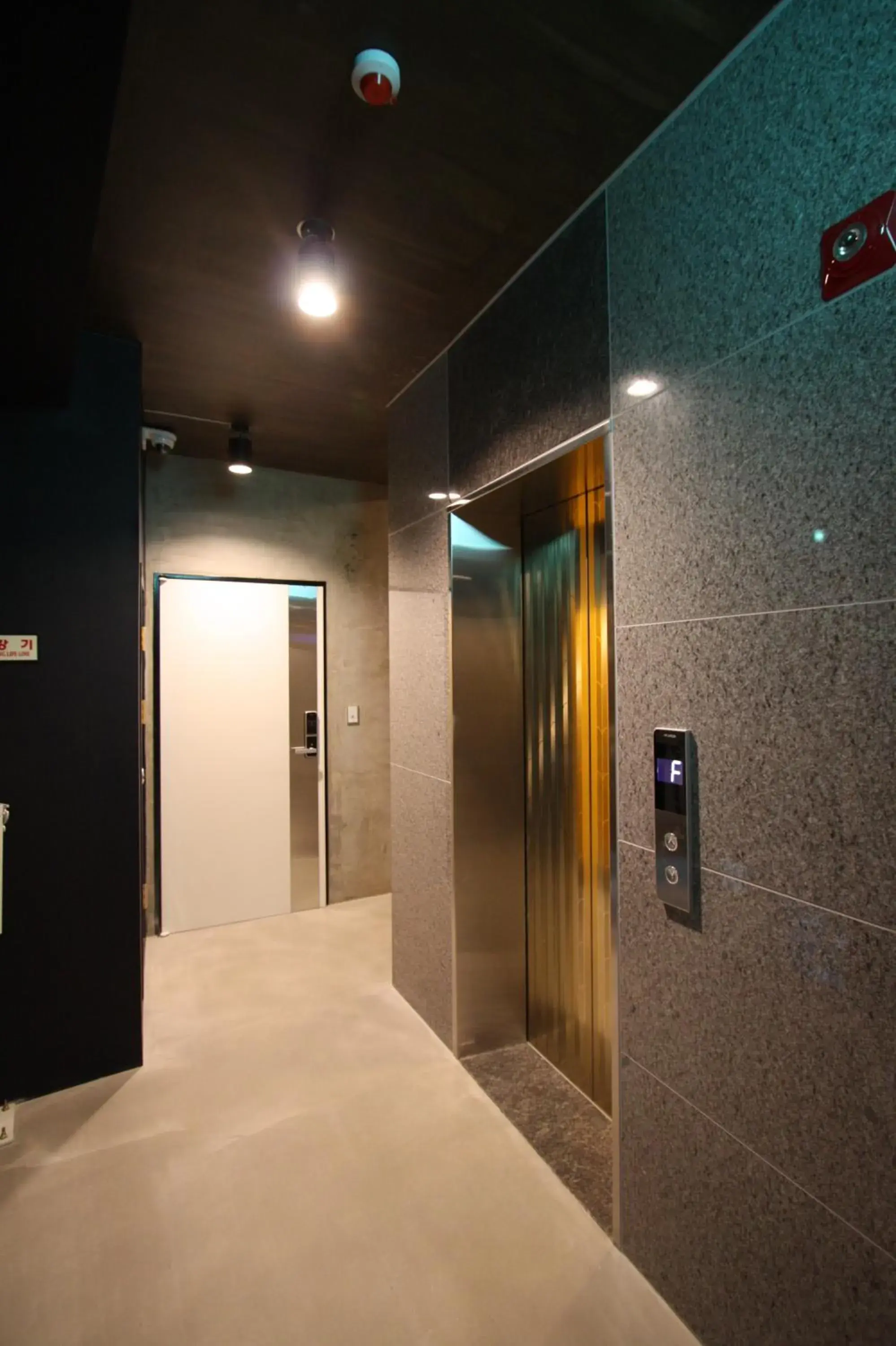 Property building, Facade/Entrance in Nabi Hostel Hongdae