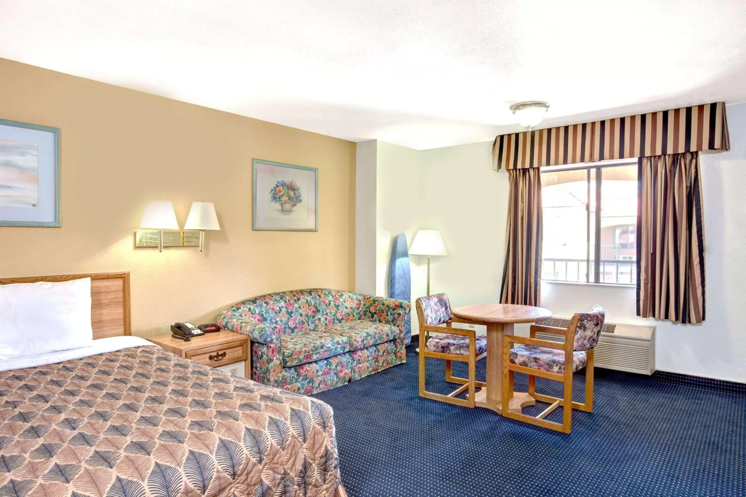 Photo of the whole room in Travelodge by Wyndham Banning Casino and Outlet Mall