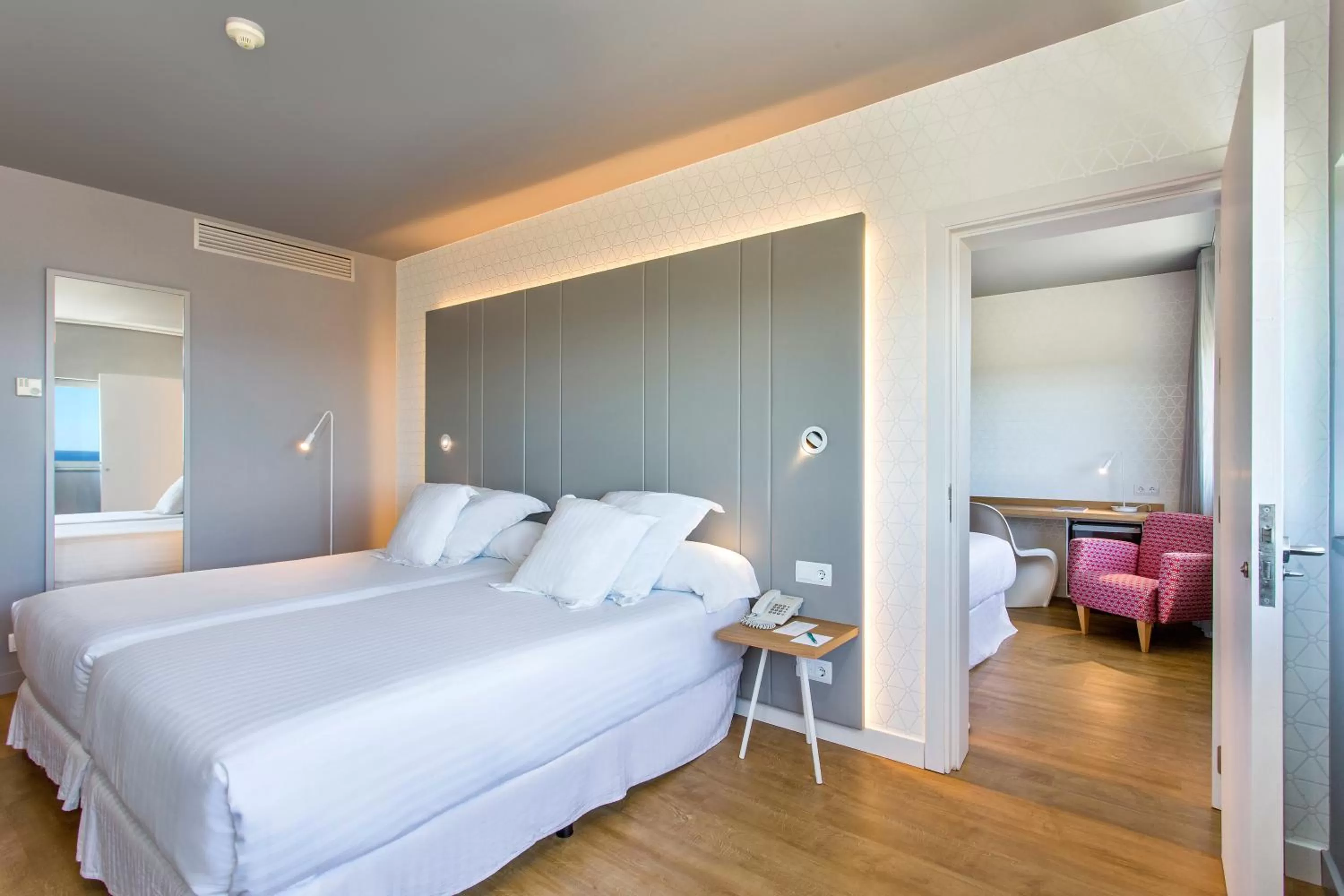 Photo of the whole room, Bed in Occidental Atenea Mar - Adults Only