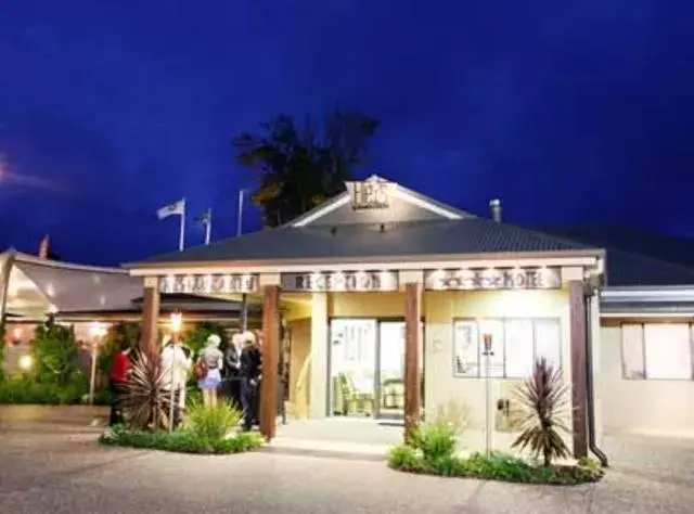 Facade/entrance, Property Building in Highfields Motel Toowoomba