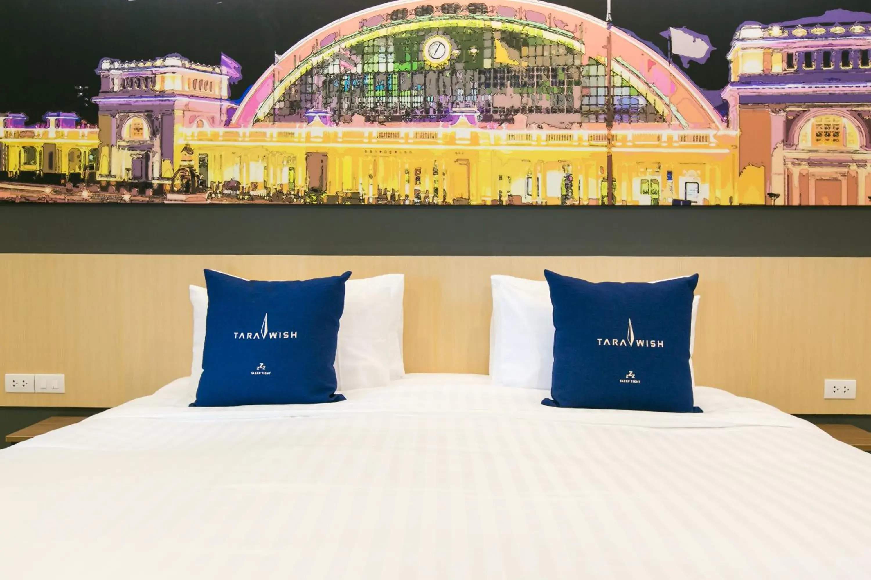 Bed in Tarawish Hotel