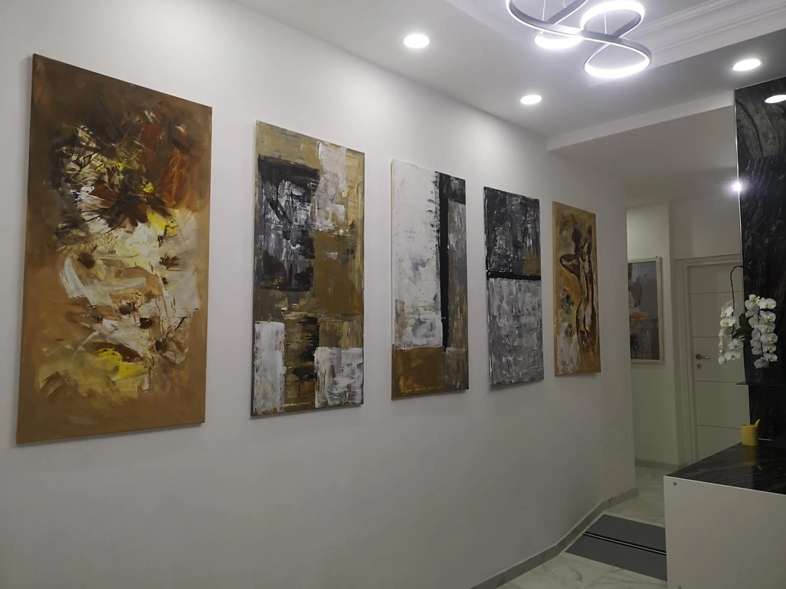 Decorative detail in Gregorio VII Luxury Suites San Damaso