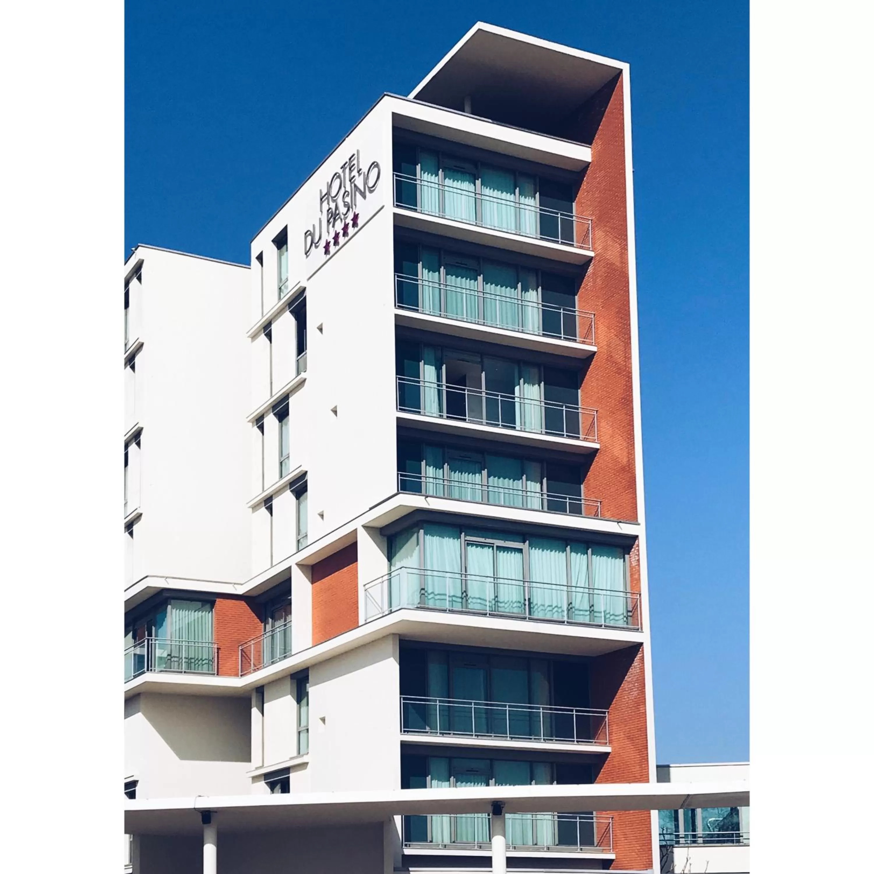 Property building in Hotel du Pasino