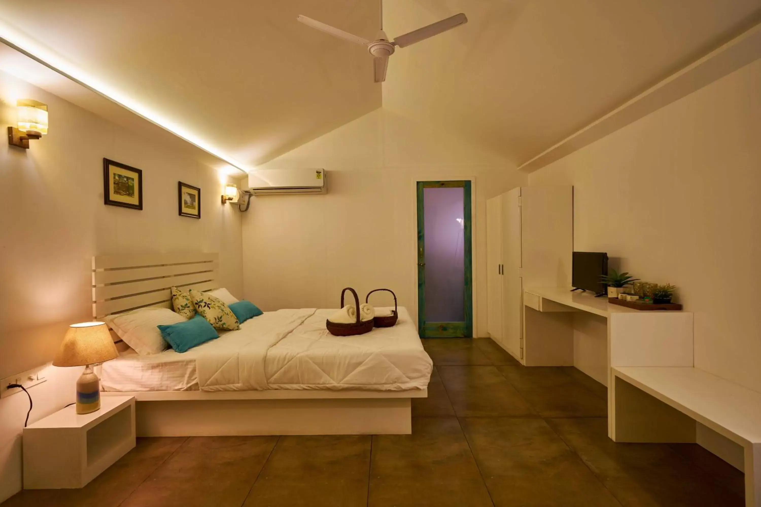 Photo of the whole room, Bed in Blu Resorts Photo of the whole room, Bed in Blu Resorts