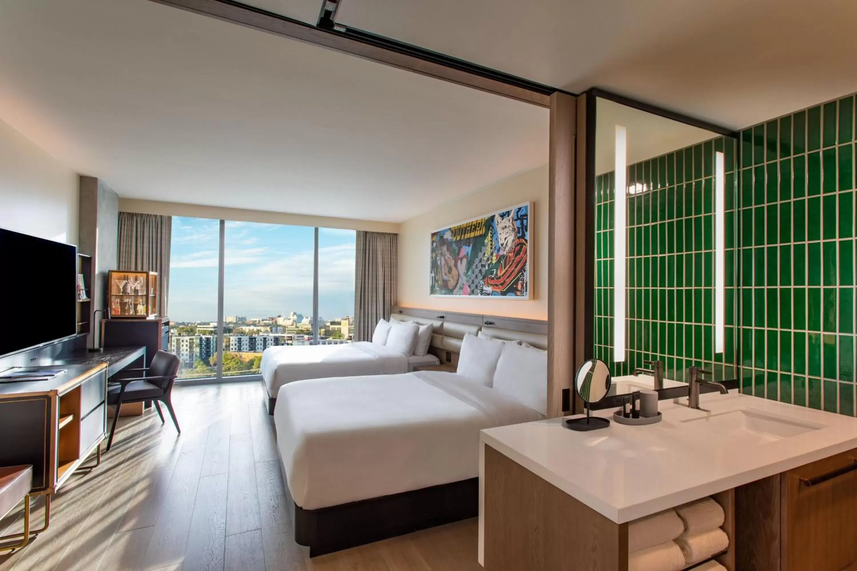 Superior Queen, 2 Queen, City View in W Nashville Superior Queen, 2 Queen, City View in W Nashville