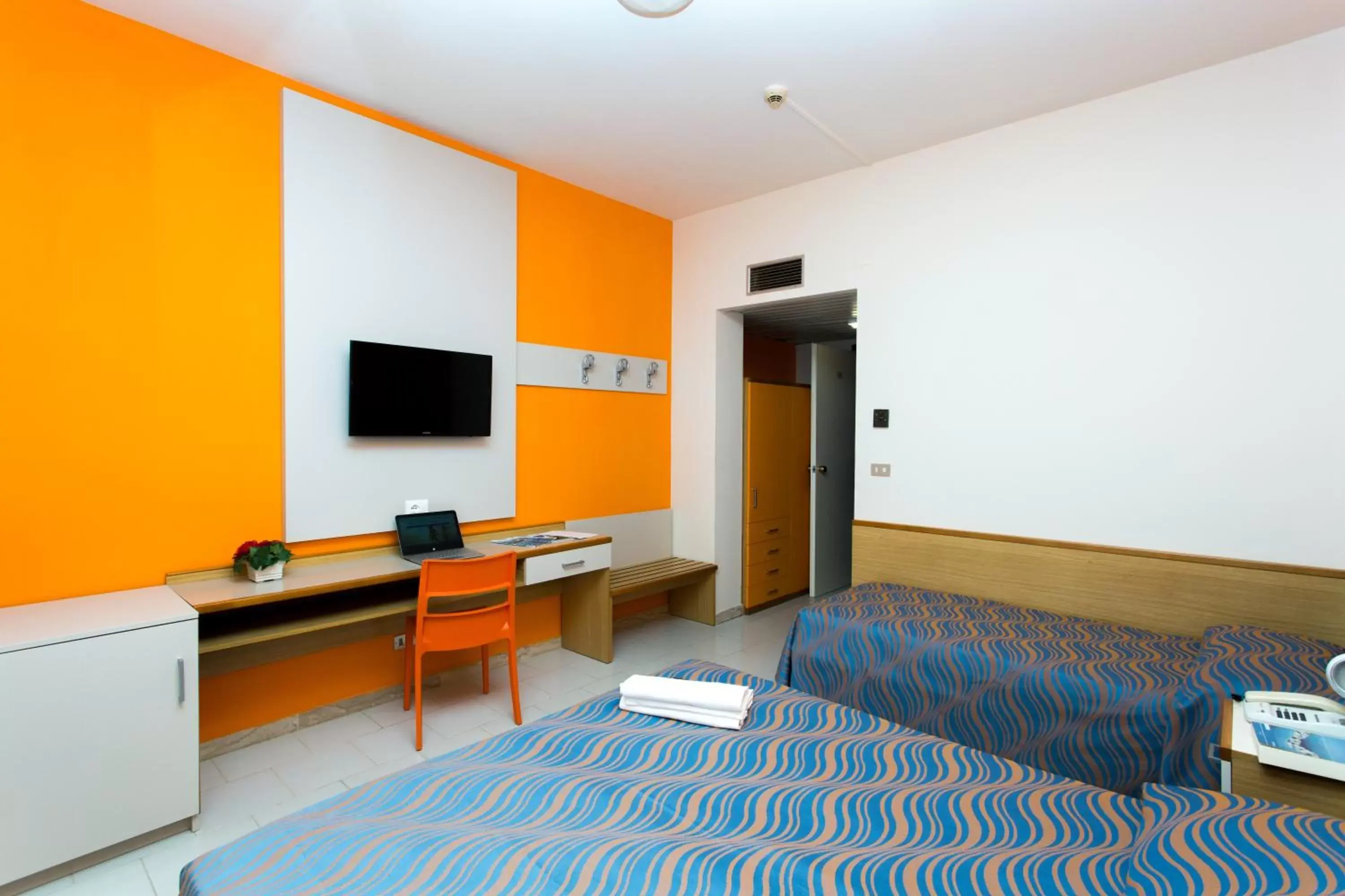 TV and multimedia, Bed in Hotel Santa Caterina Village Club