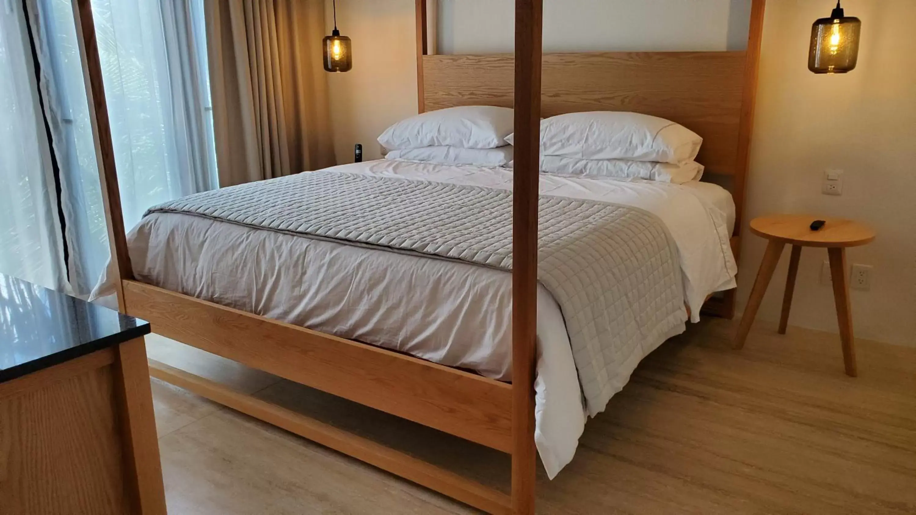 Bed in Hotel Secreto