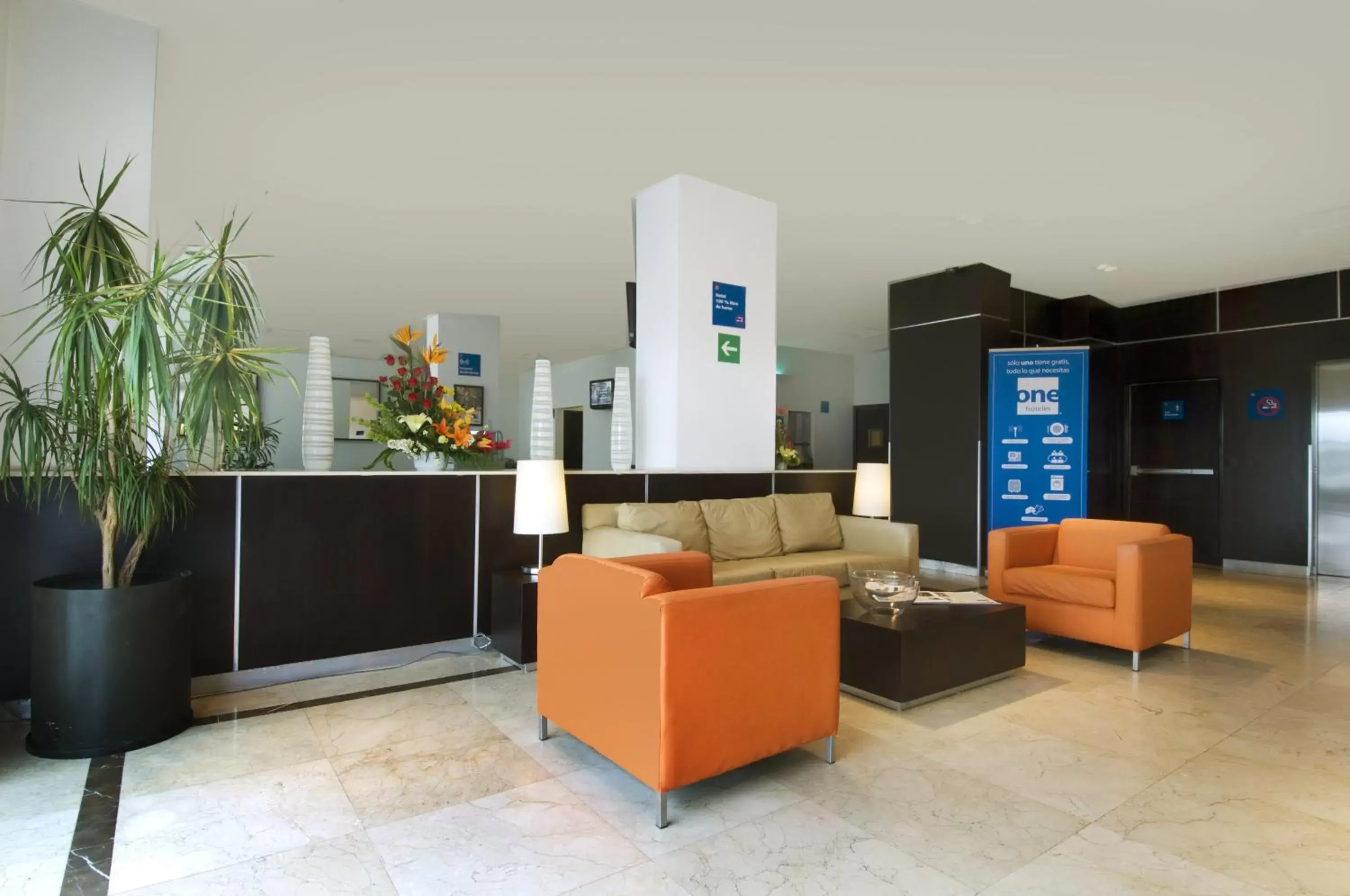 Lobby or reception in One Toluca Aeropuerto