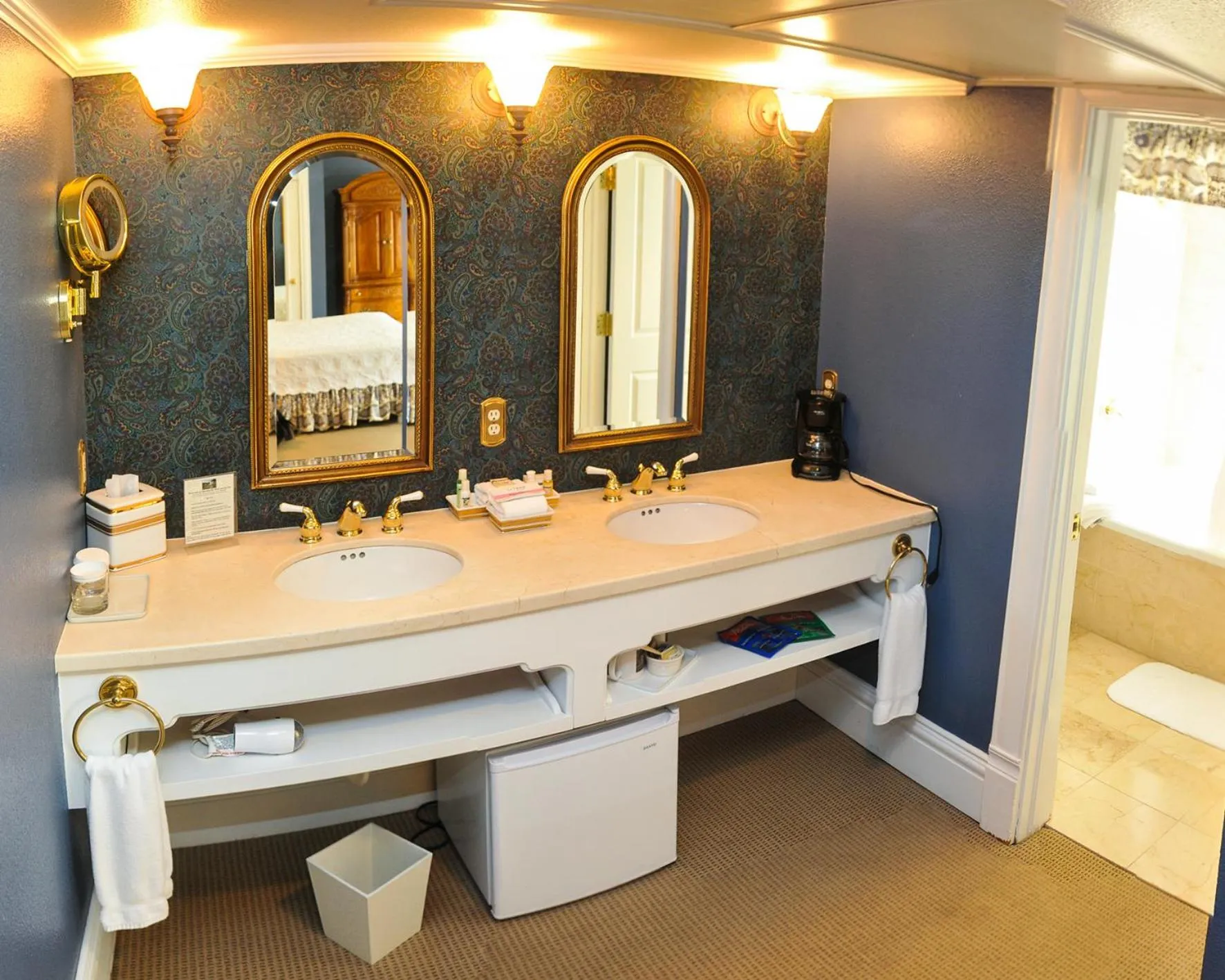 Bathroom in Cliff House at Pikes Peak