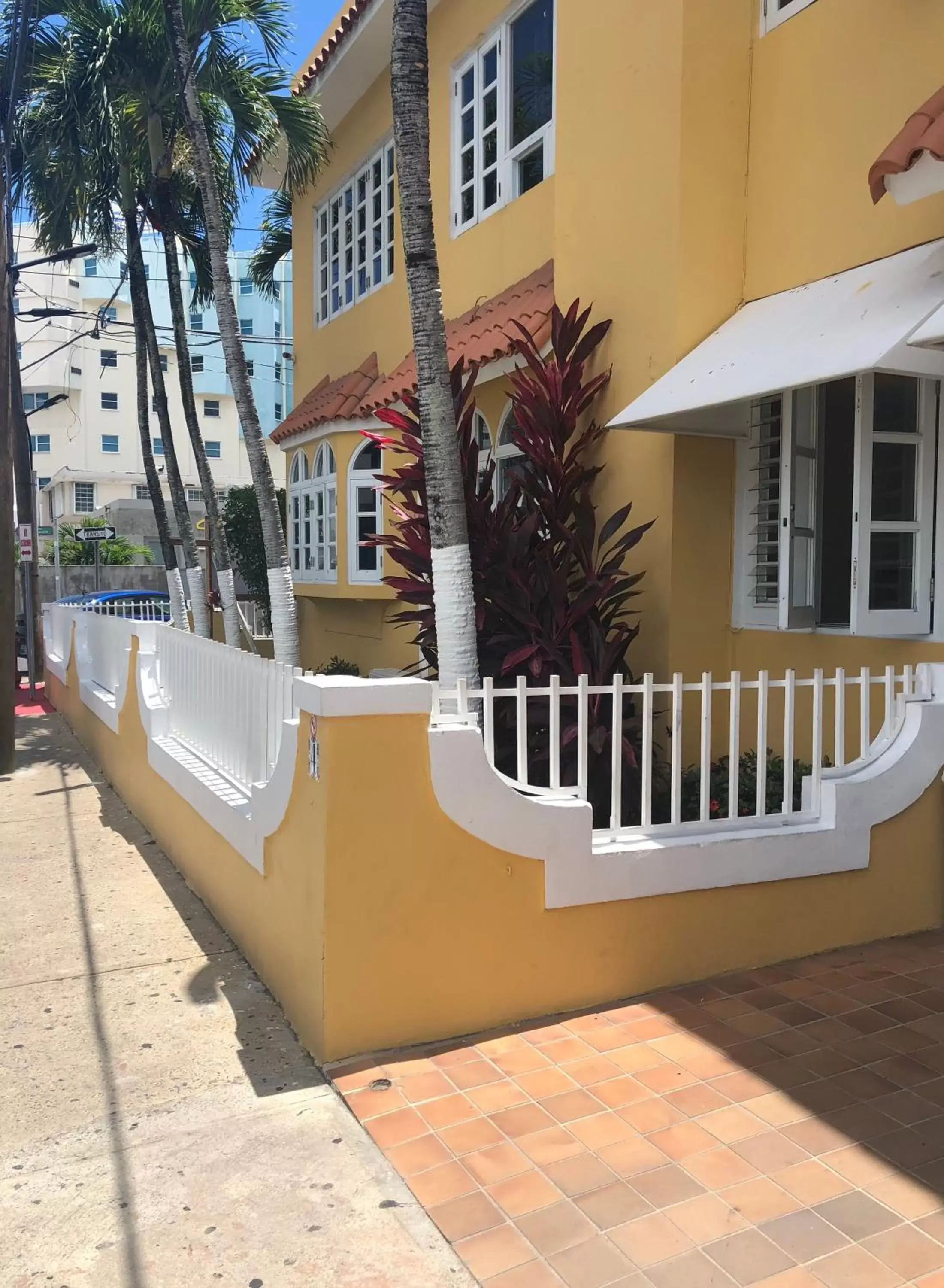 Property building in Hotel Villa del Sol Property building in Hotel Villa del Sol