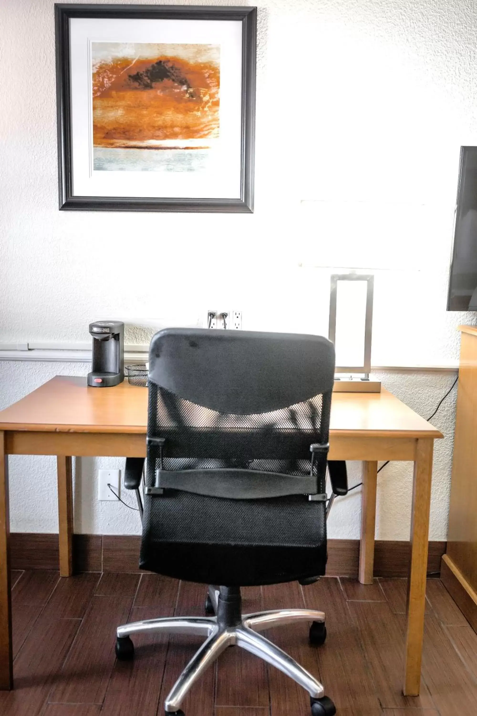 Seating Area in Best Western Kiva Inn