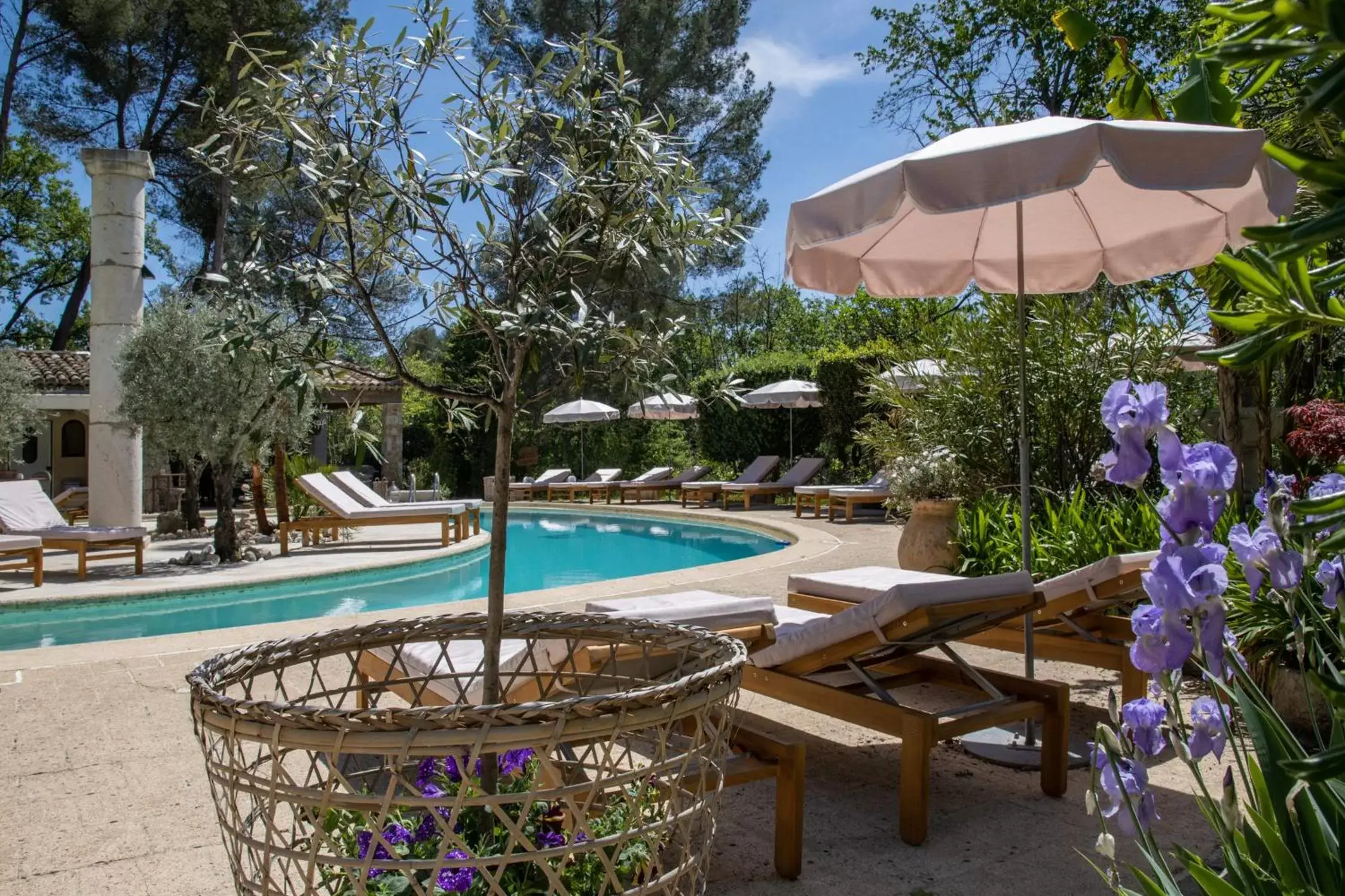 Swimming Pool in Hotel Les Messugues