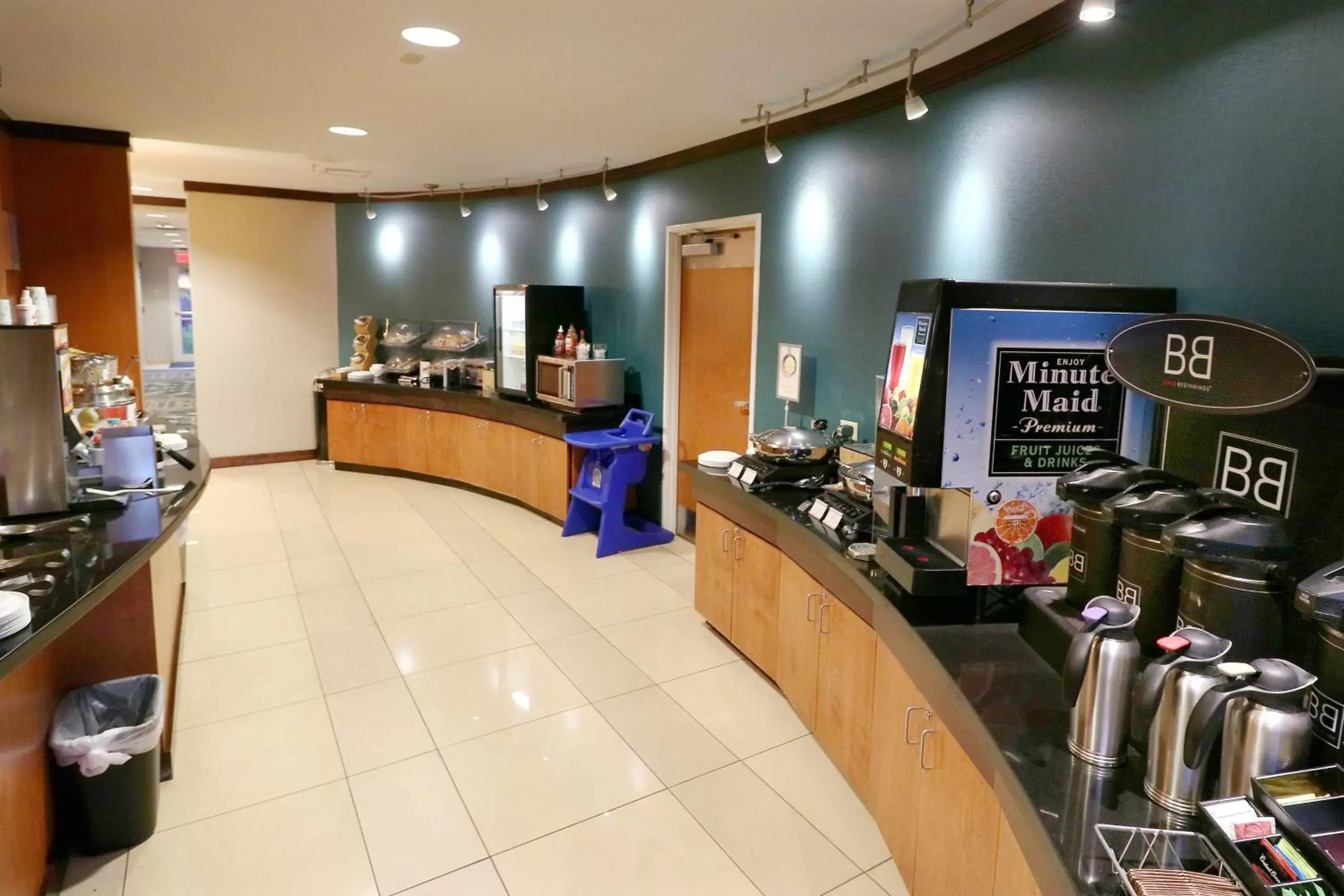 Breakfast, Restaurant/Places to Eat in Fairfield Inn & Suites Des Moines Airport