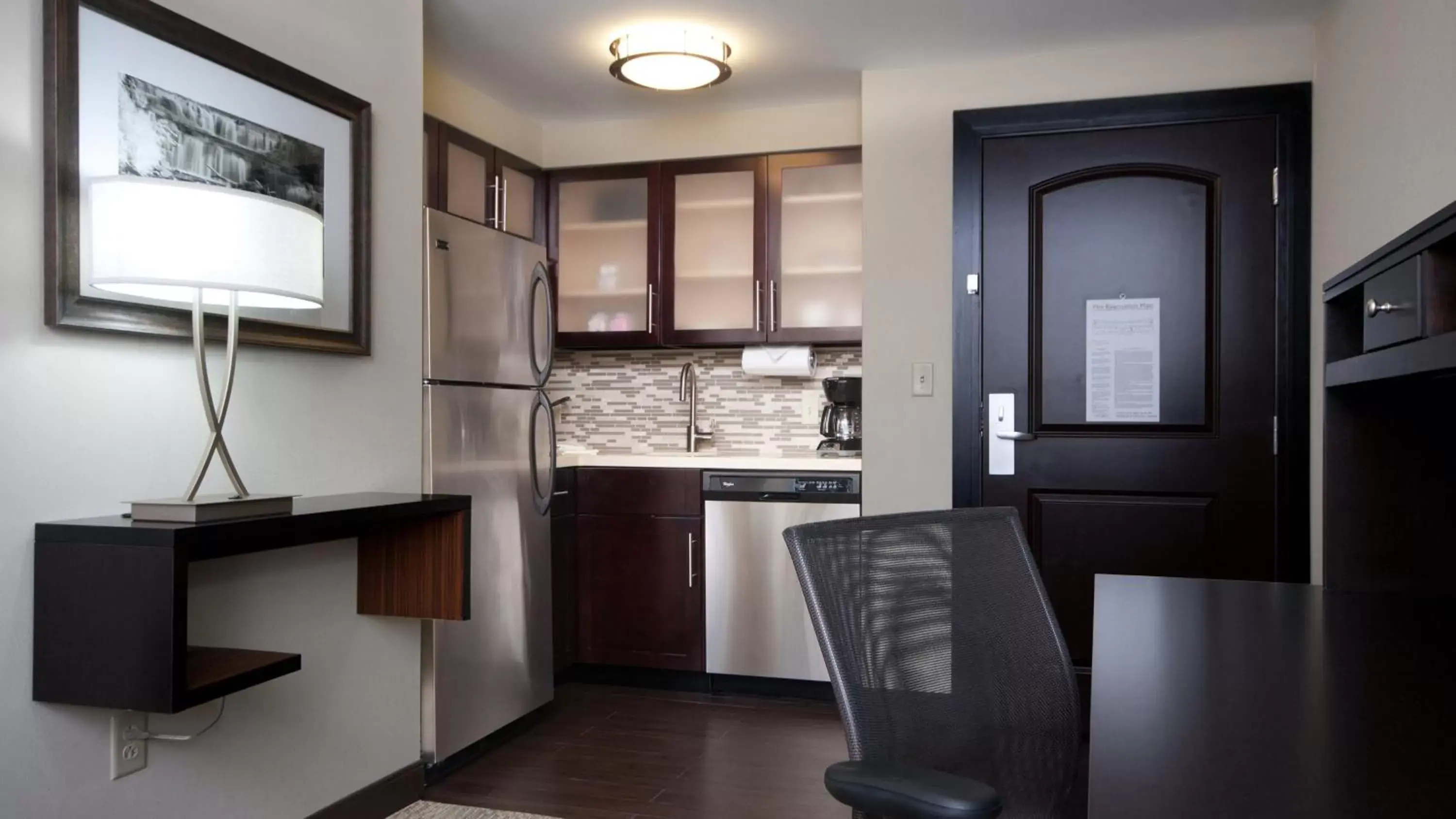 Photo of the whole room, Kitchen/Kitchenette in Staybridge Suites Buffalo-Amherst, an IHG Hotel