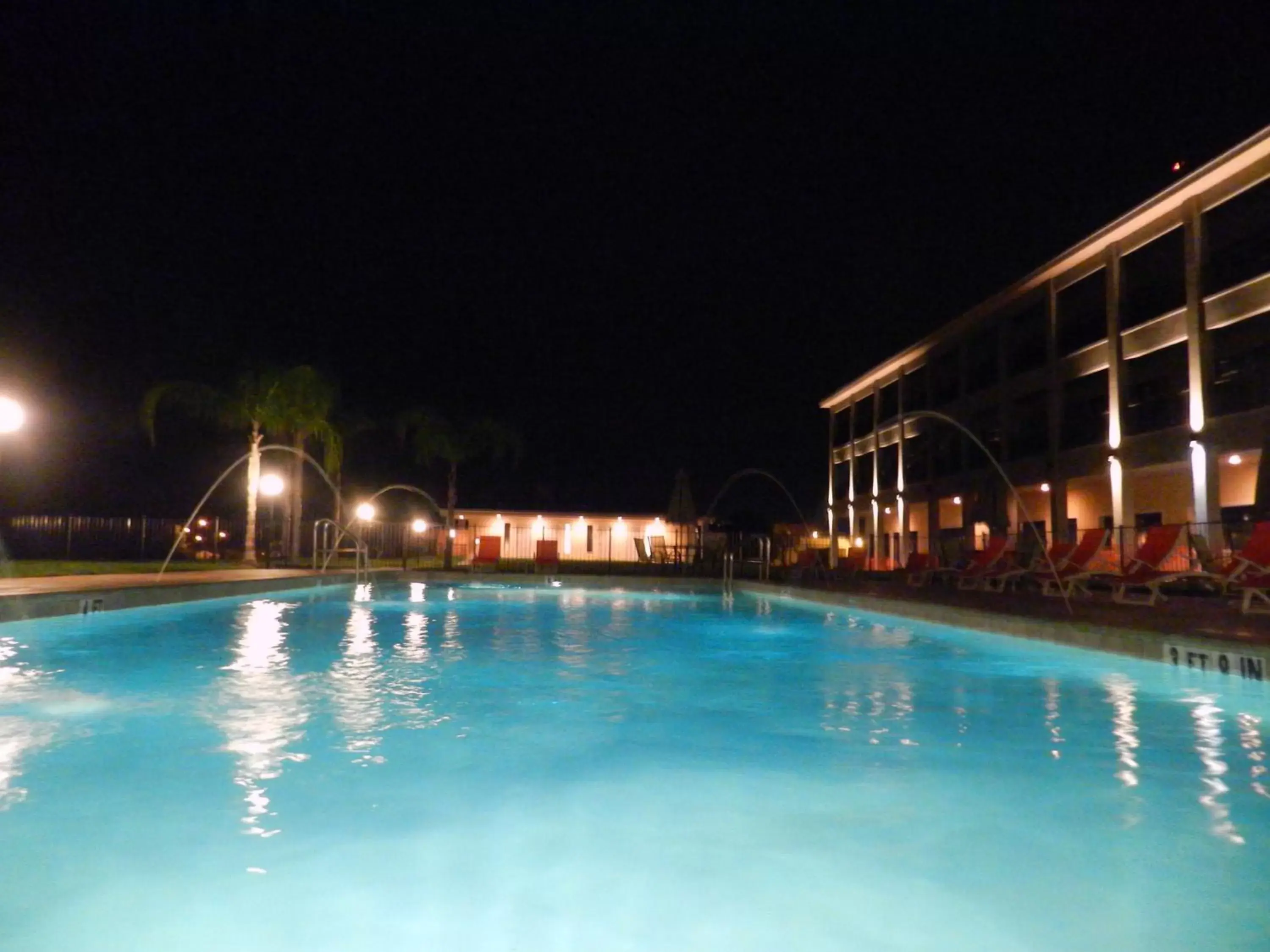 Swimming Pool in Key West Resort - Lake Dora