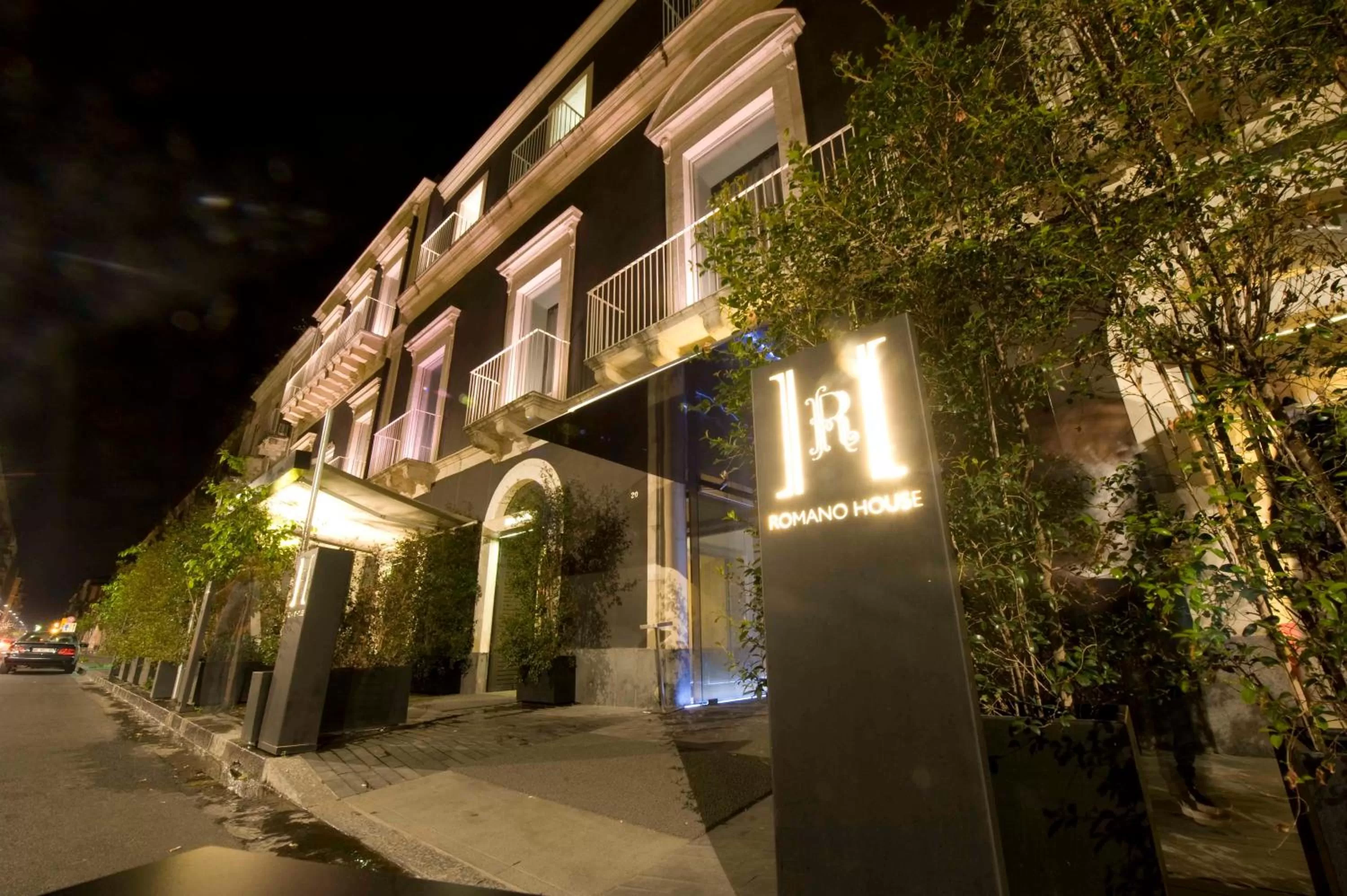 Facade/entrance in Hotel Romano House