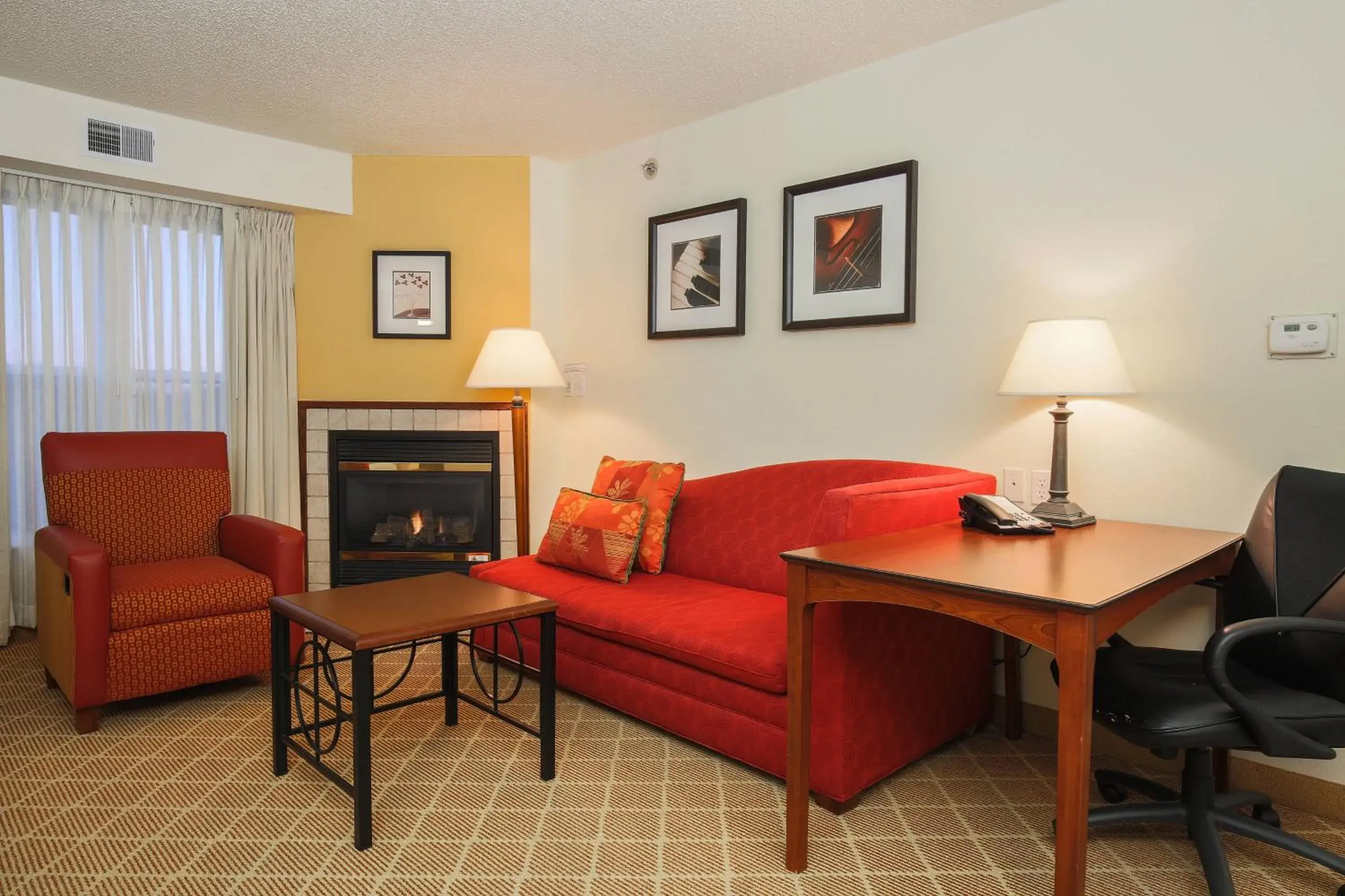 Photo of the whole room, Seating Area in Residence Inn by Marriott Flint Grand Blanc