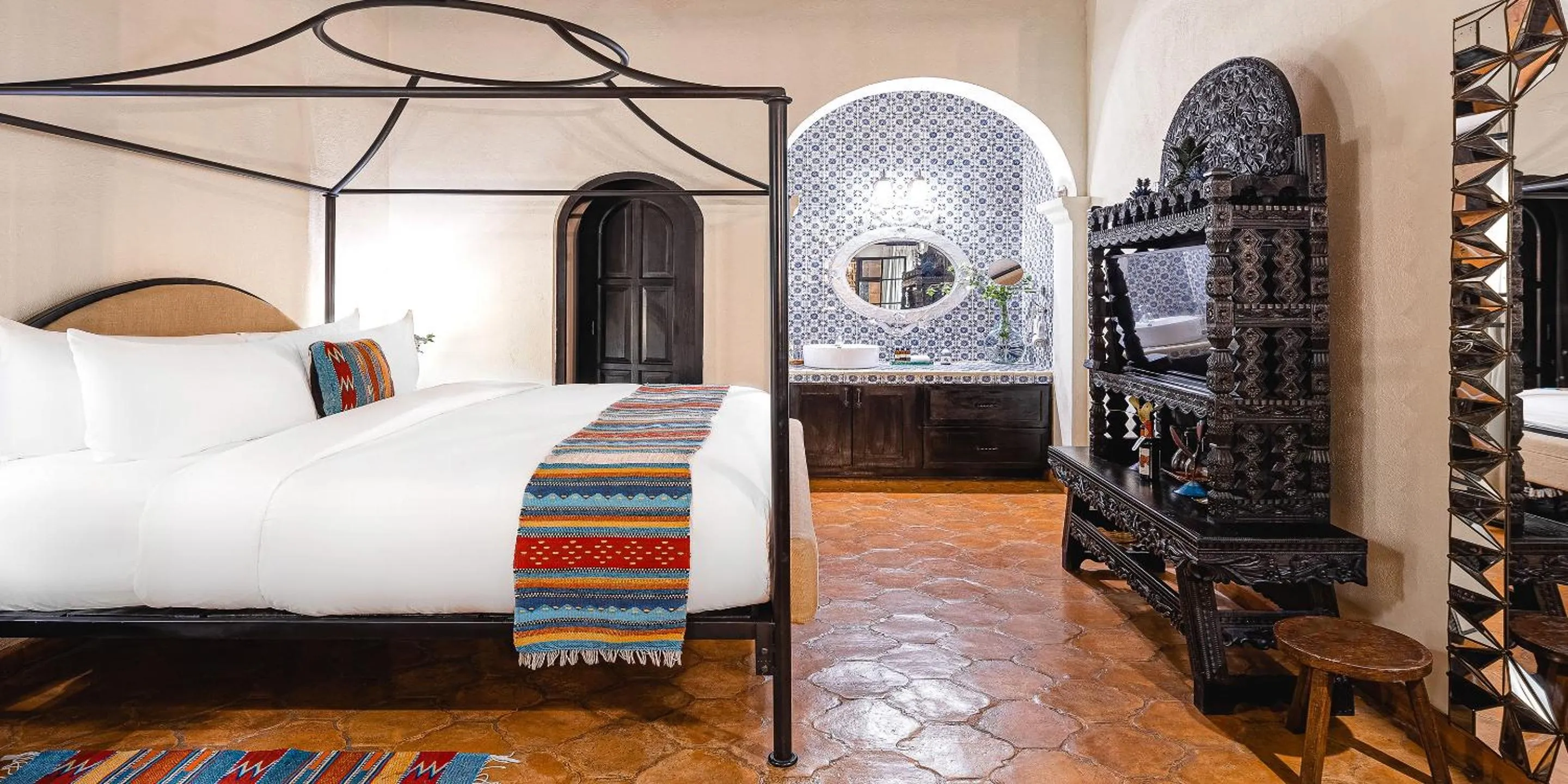 Photo of the whole room, Bed in Hacienda El Santuario San Miguel de Allende