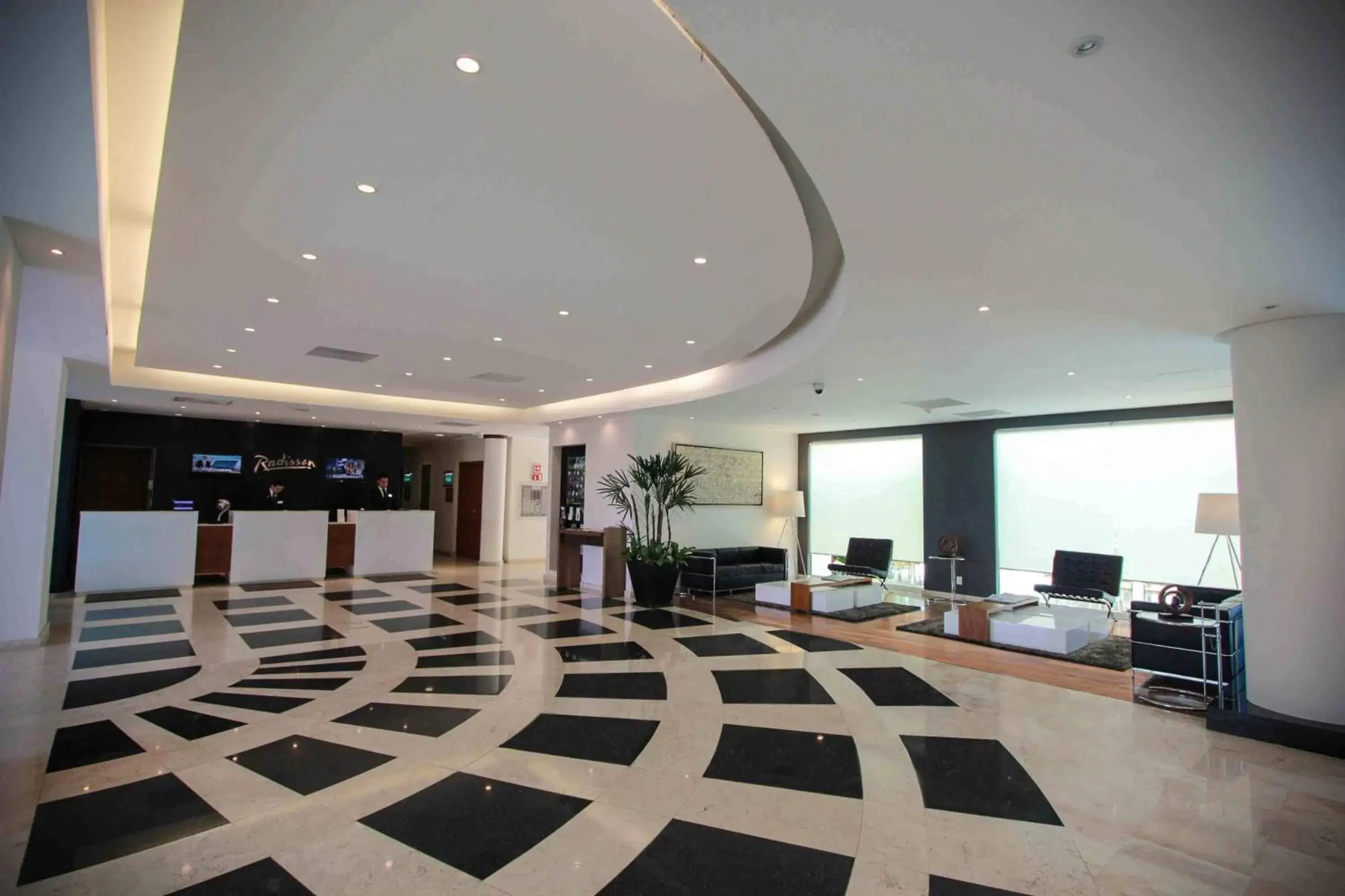 Lobby or reception in Radisson Poliforum Plaza Hotel Leon