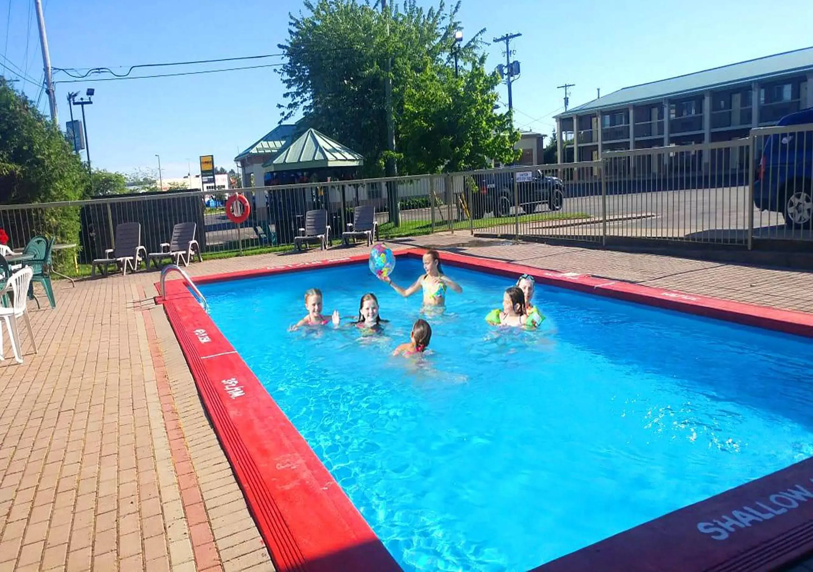 Swimming Pool in Quality Inn & Suites 1000 Islands