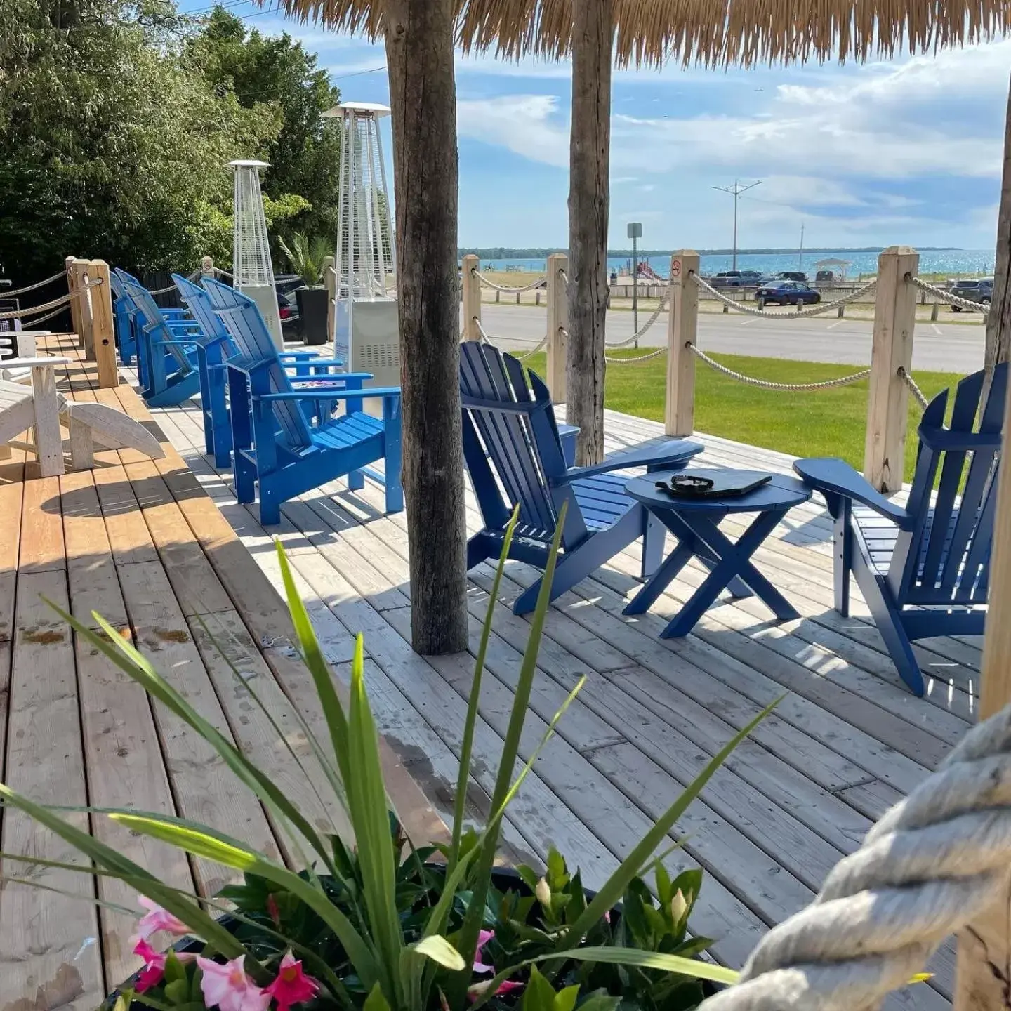 Property building in Paradise Inn On the Beach