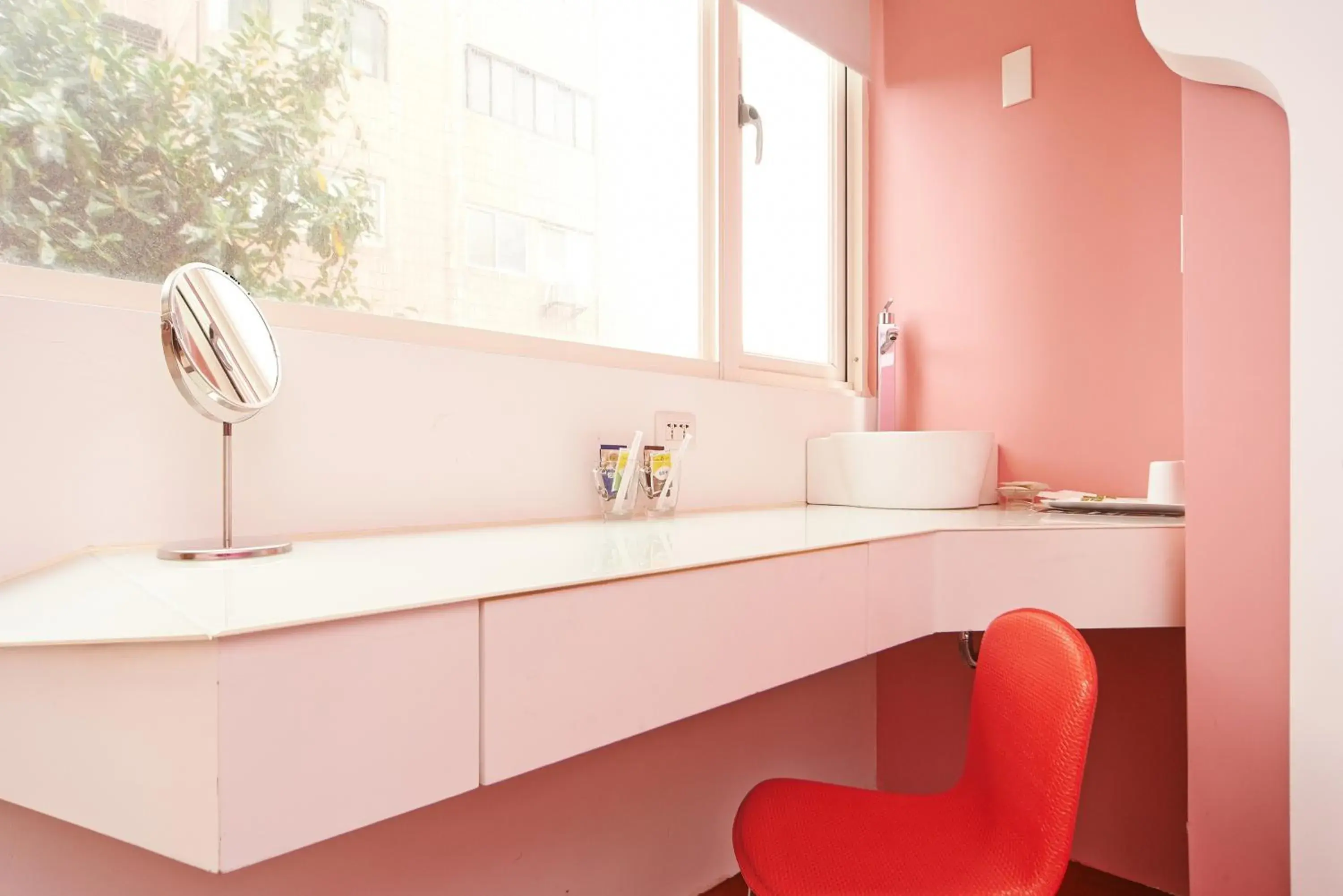 Seating area, Bathroom in Forever Inn