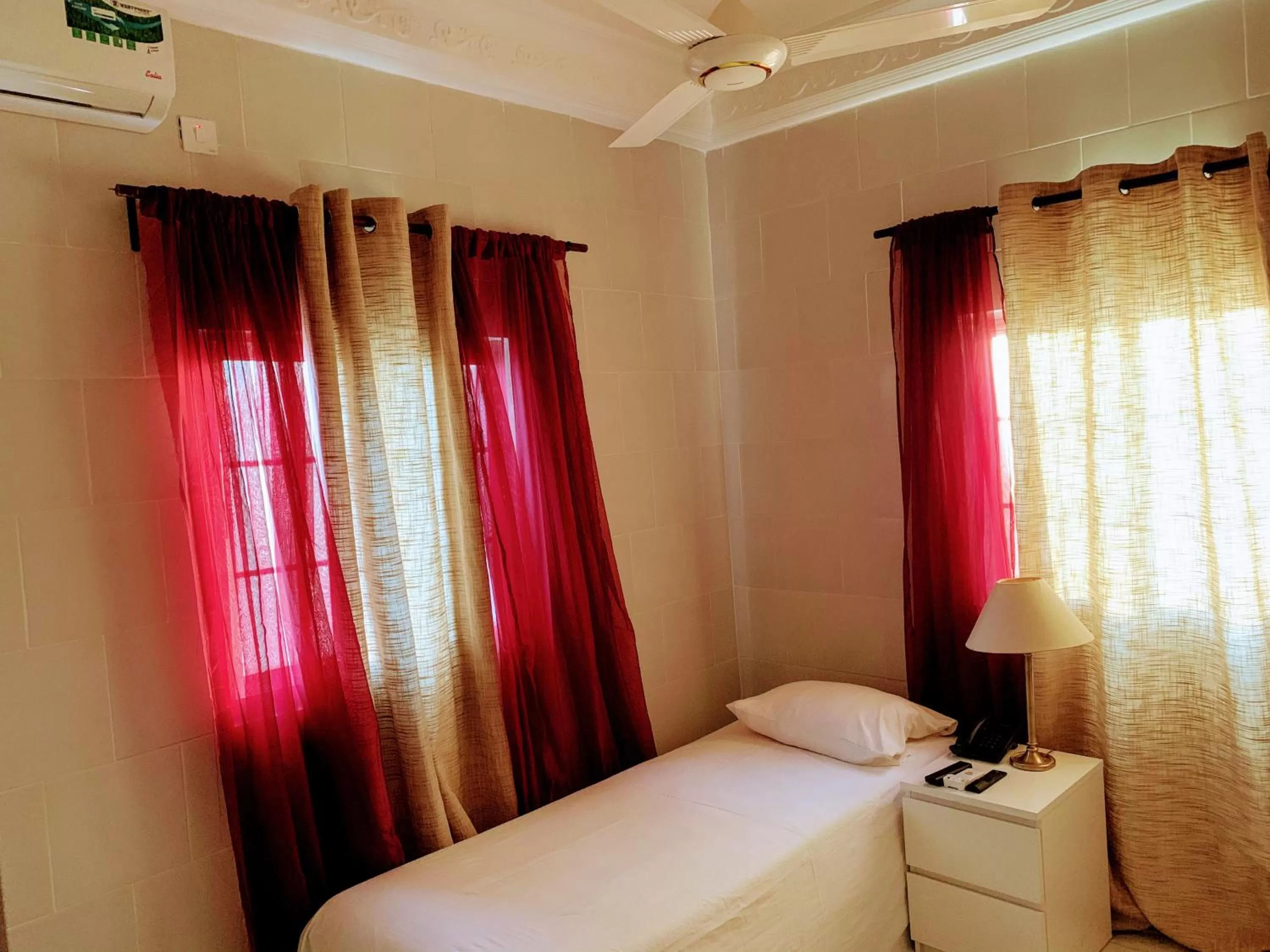 Bed in Woodpecker Resort Hotel