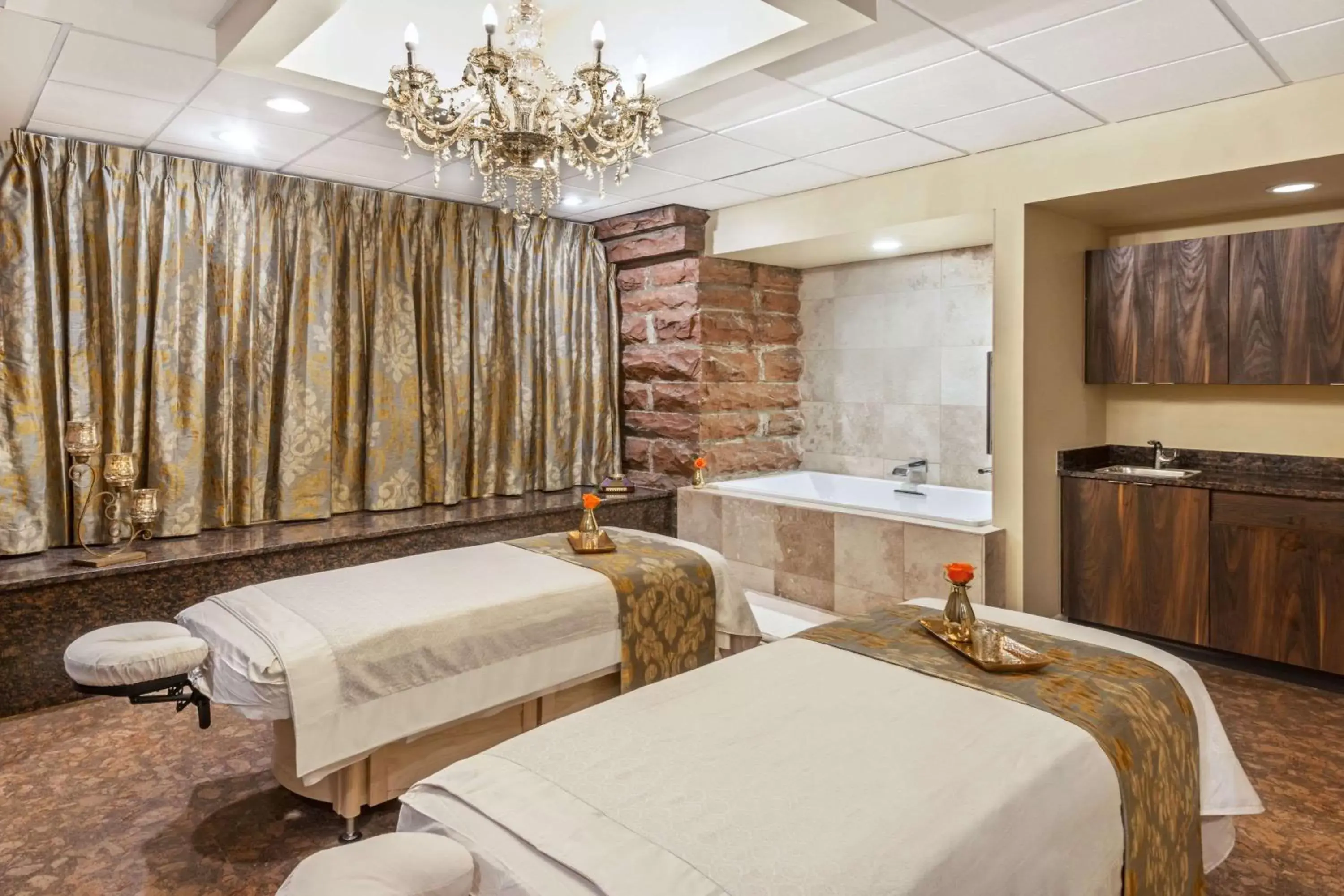 Spa and wellness centre/facilities, Bed in The Mining Exchange A Wyndham Grand Hotel & Spa