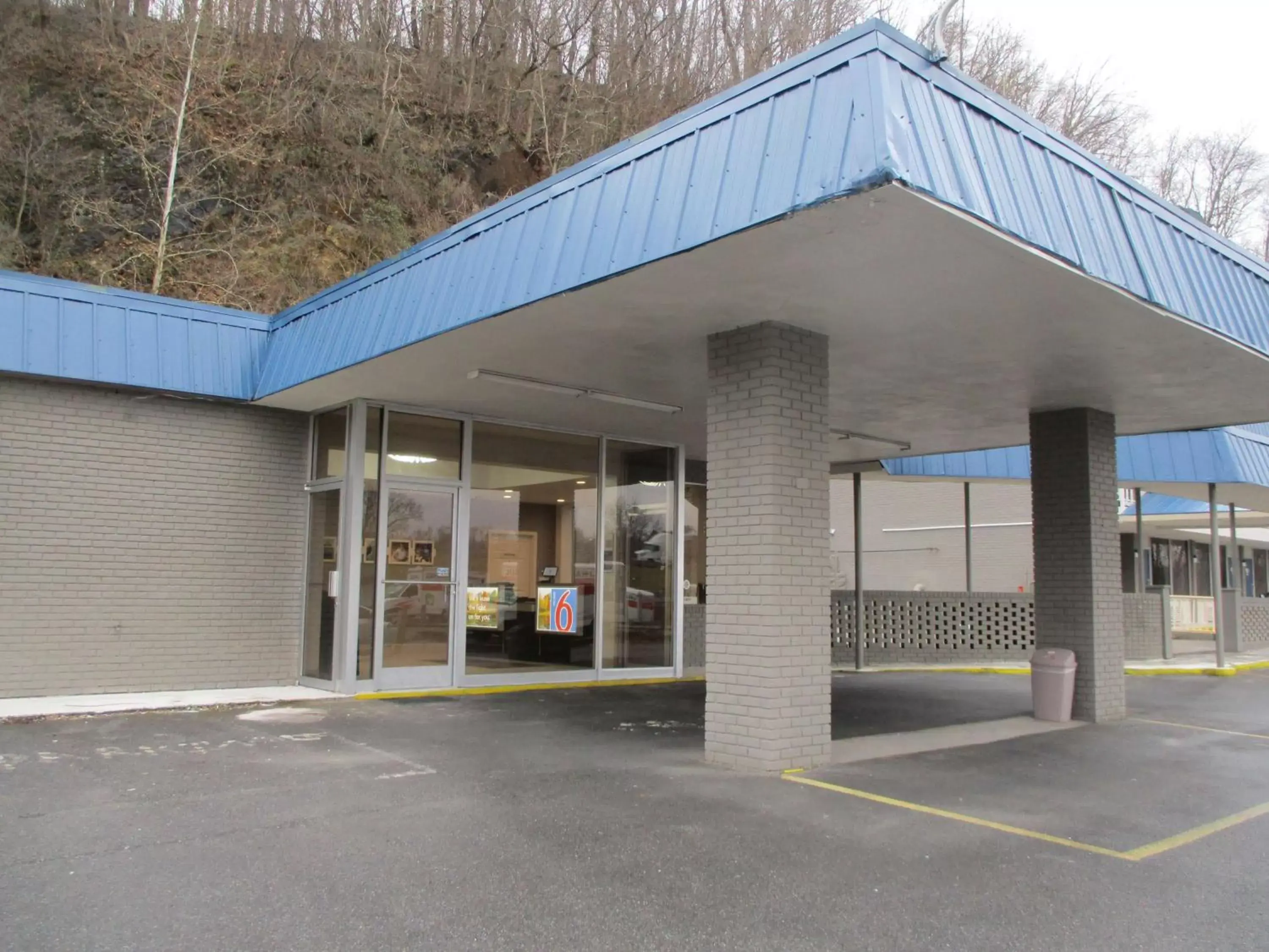 Property building in Motel 6-Chilhowie, VA