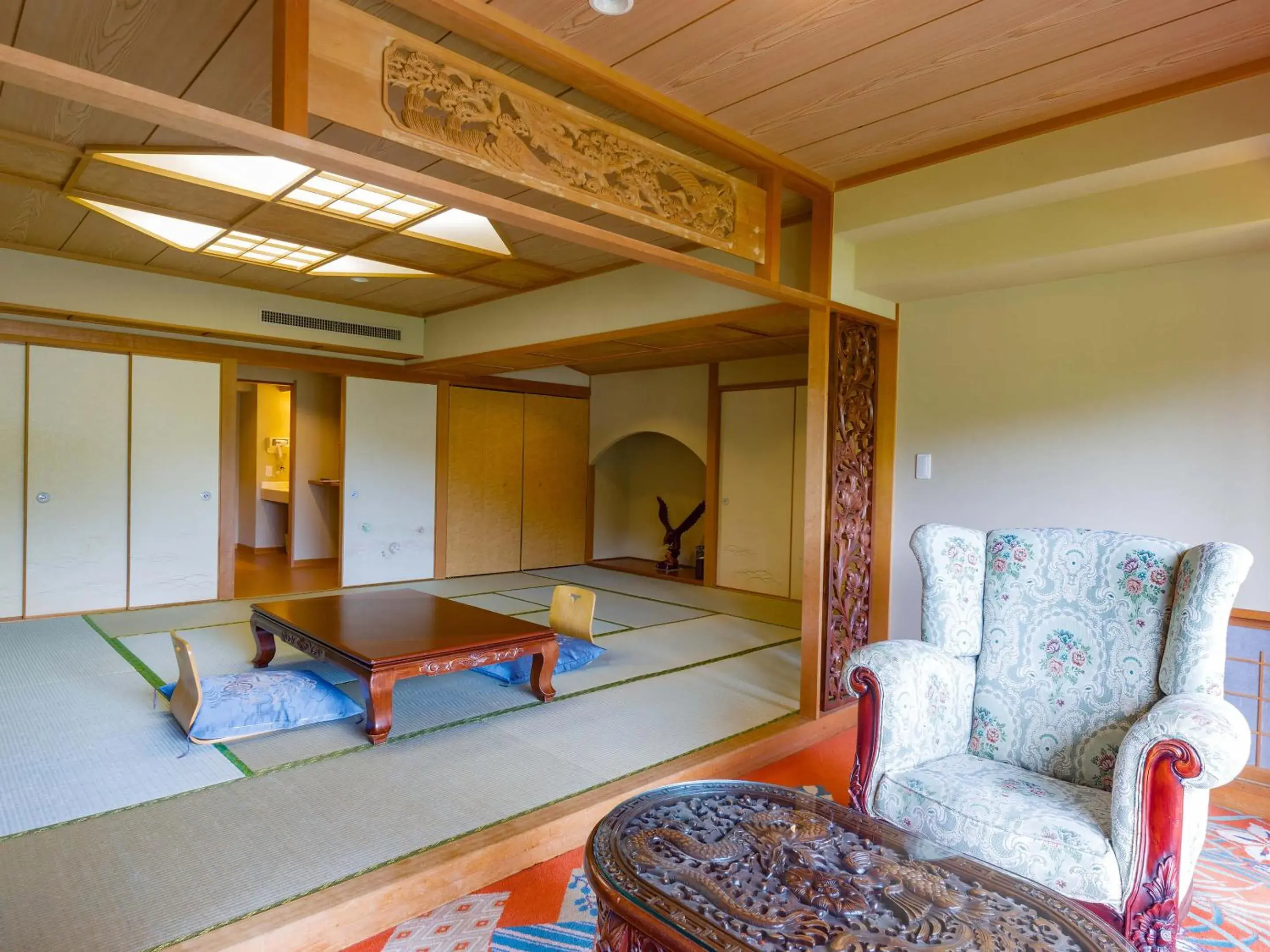 Living room, Seating Area in Jozankei View Hotel