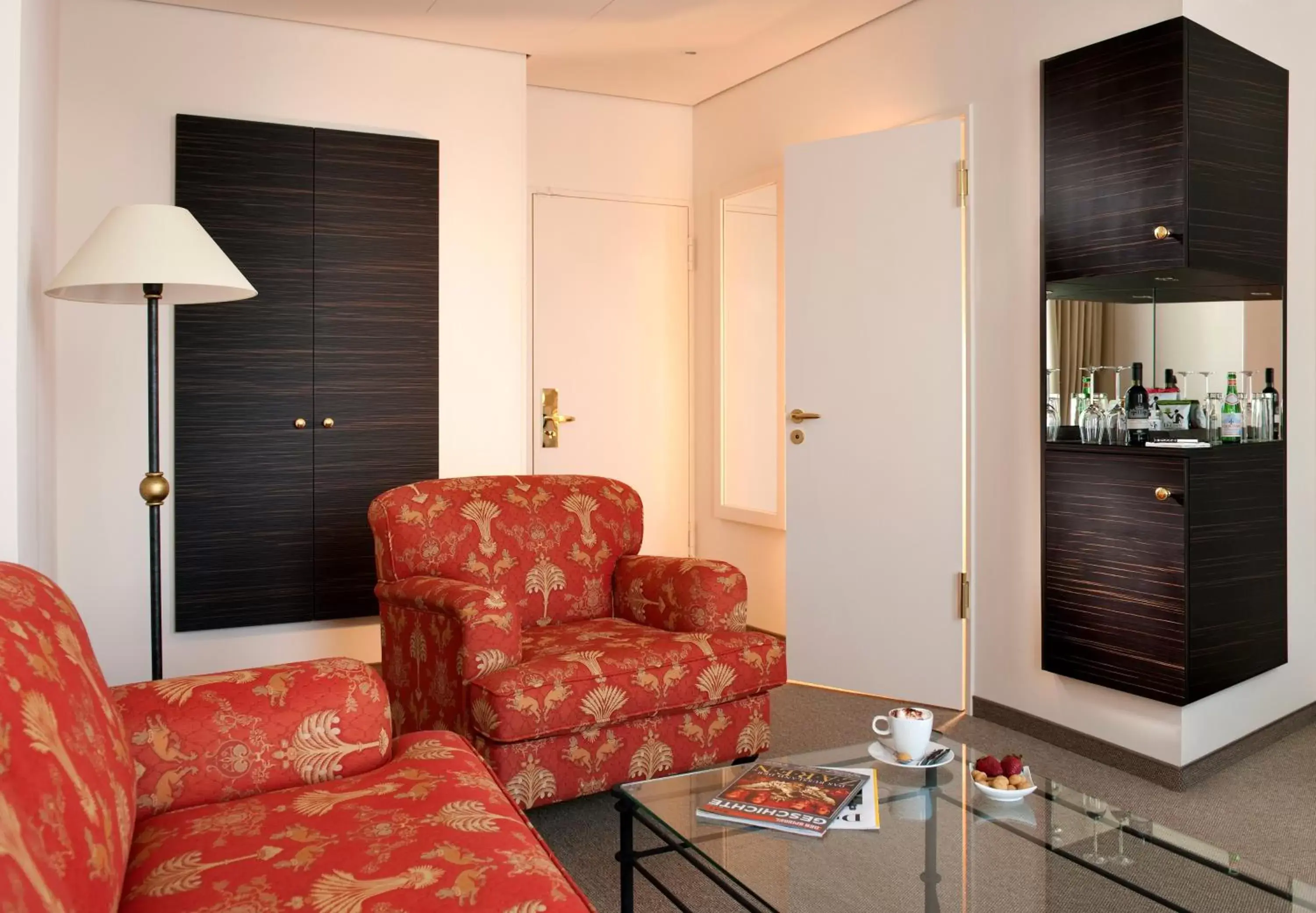 Living room, Seating Area in Hotel Elbflorenz Dresden