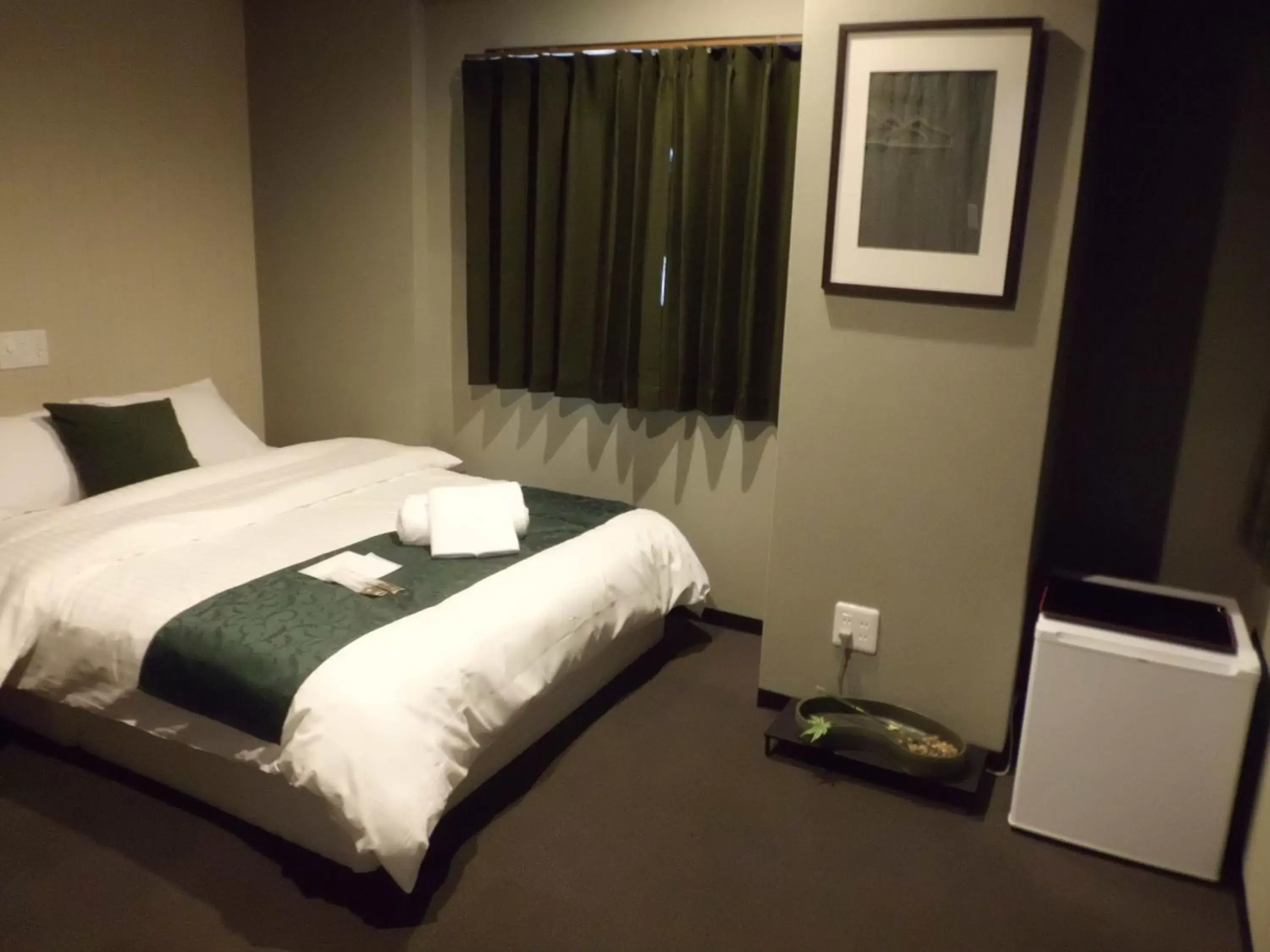 Staff, Bed in Sumiya Spa & Hotel