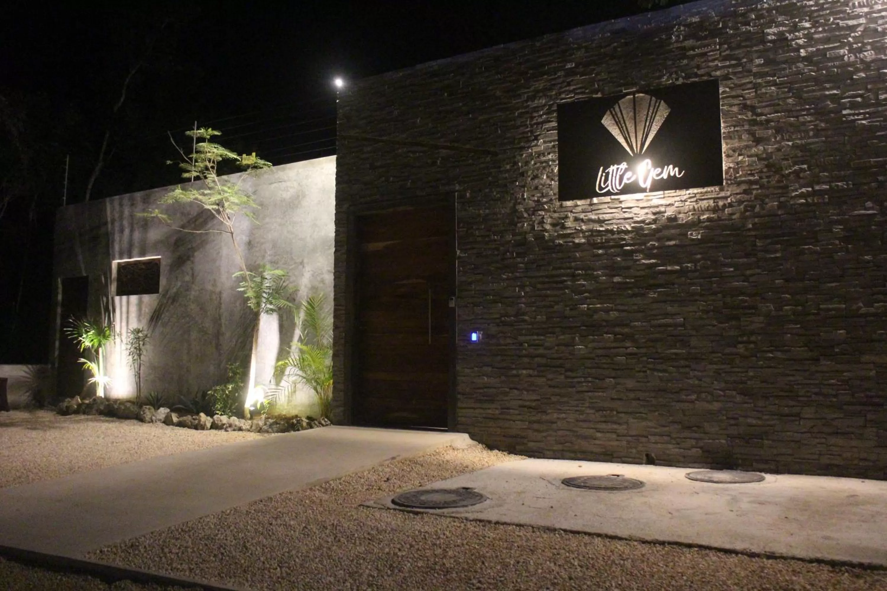 Property building in Little Gem Hotel Tulum La Veleta