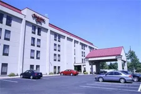 Property Building in Hampton Inn Bordentown