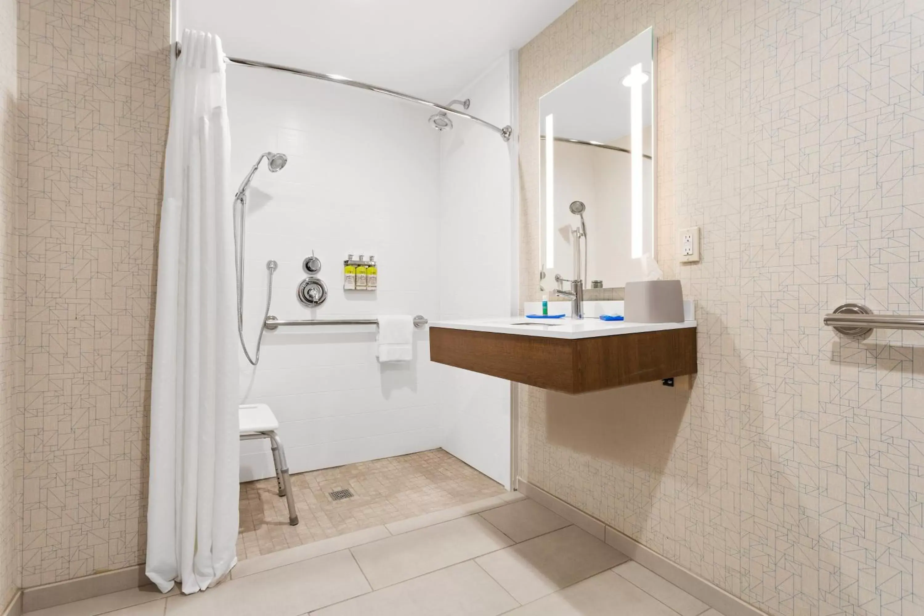 Bathroom in Holiday Inn Express Hopewell - Fort Lee Area, an IHG Hotel