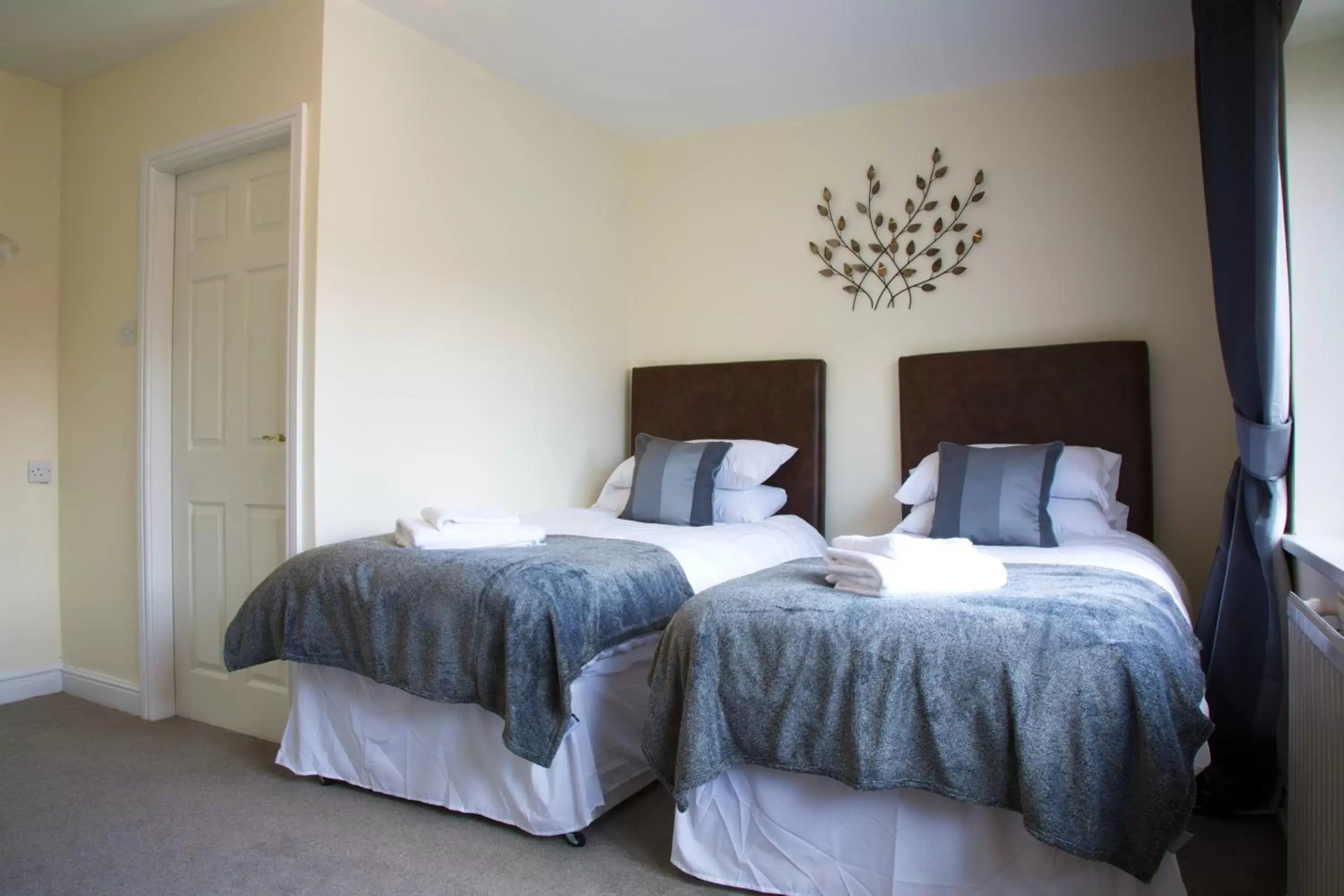 Double or Twin Room in The George Carvery & Hotel Double or Twin Room in The George Carvery & Hotel