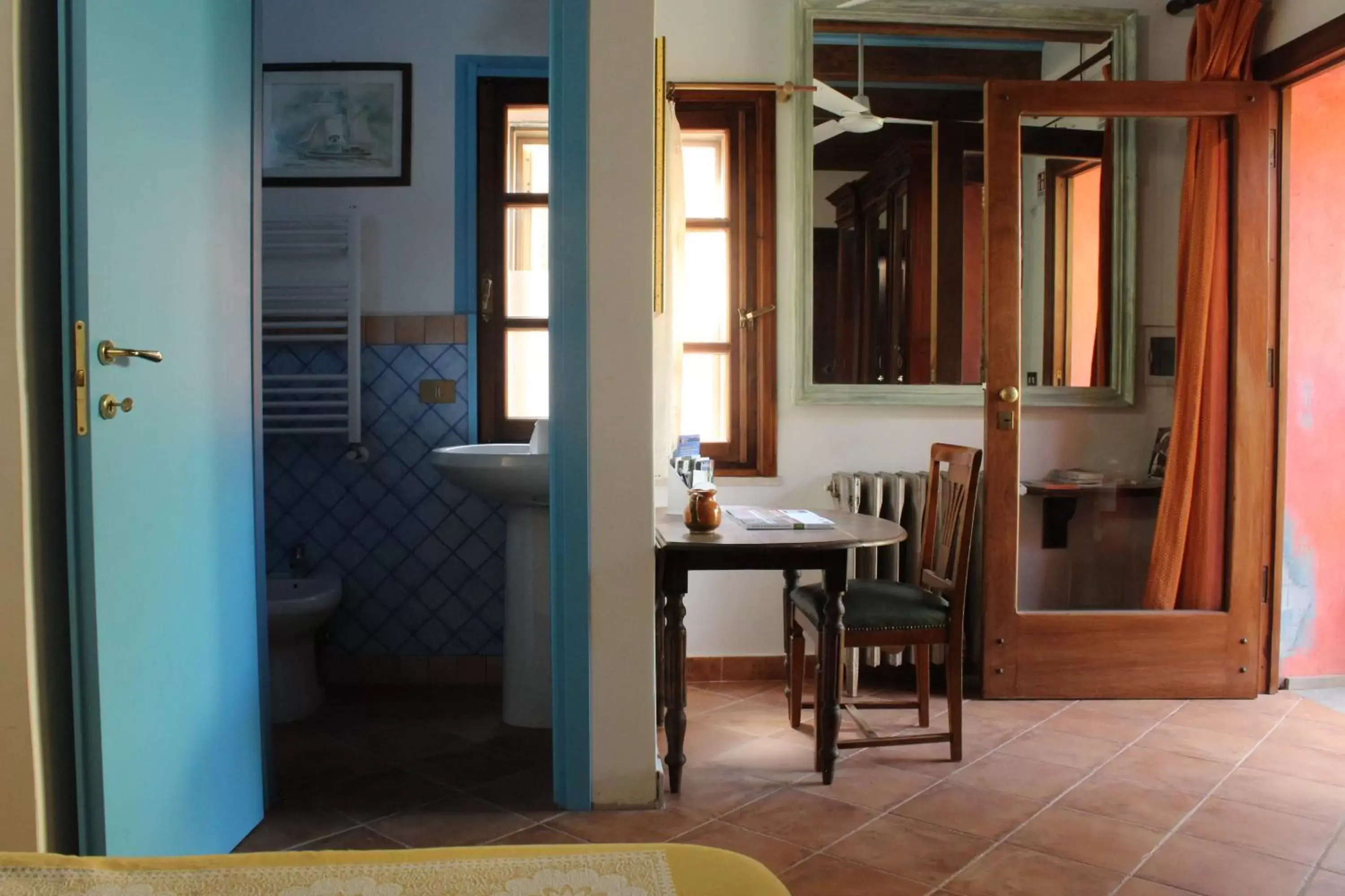 Photo of the whole room, Dining Area in La Scaletta