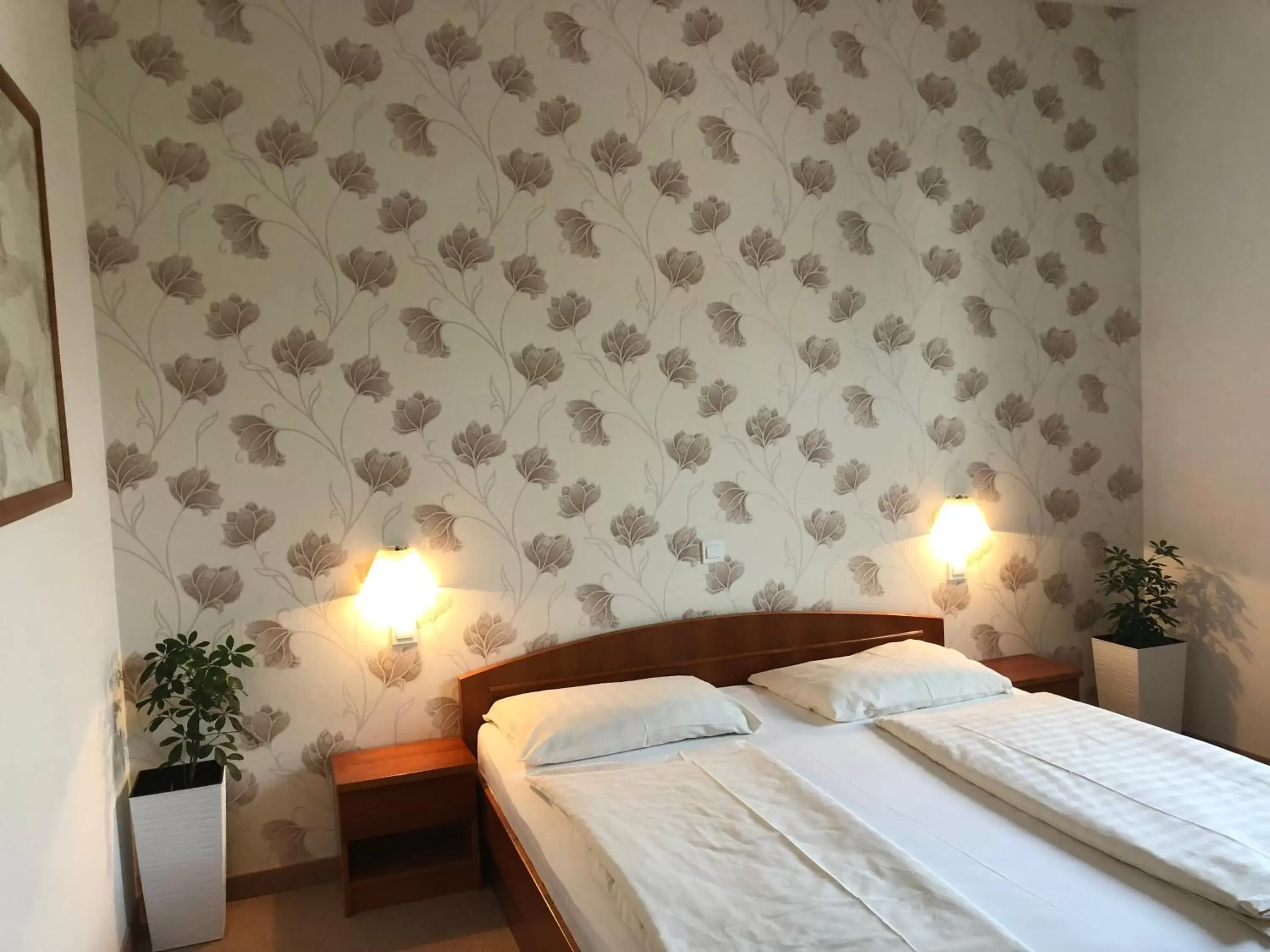 Bedroom, Bed in Hotel Bajt Maribor