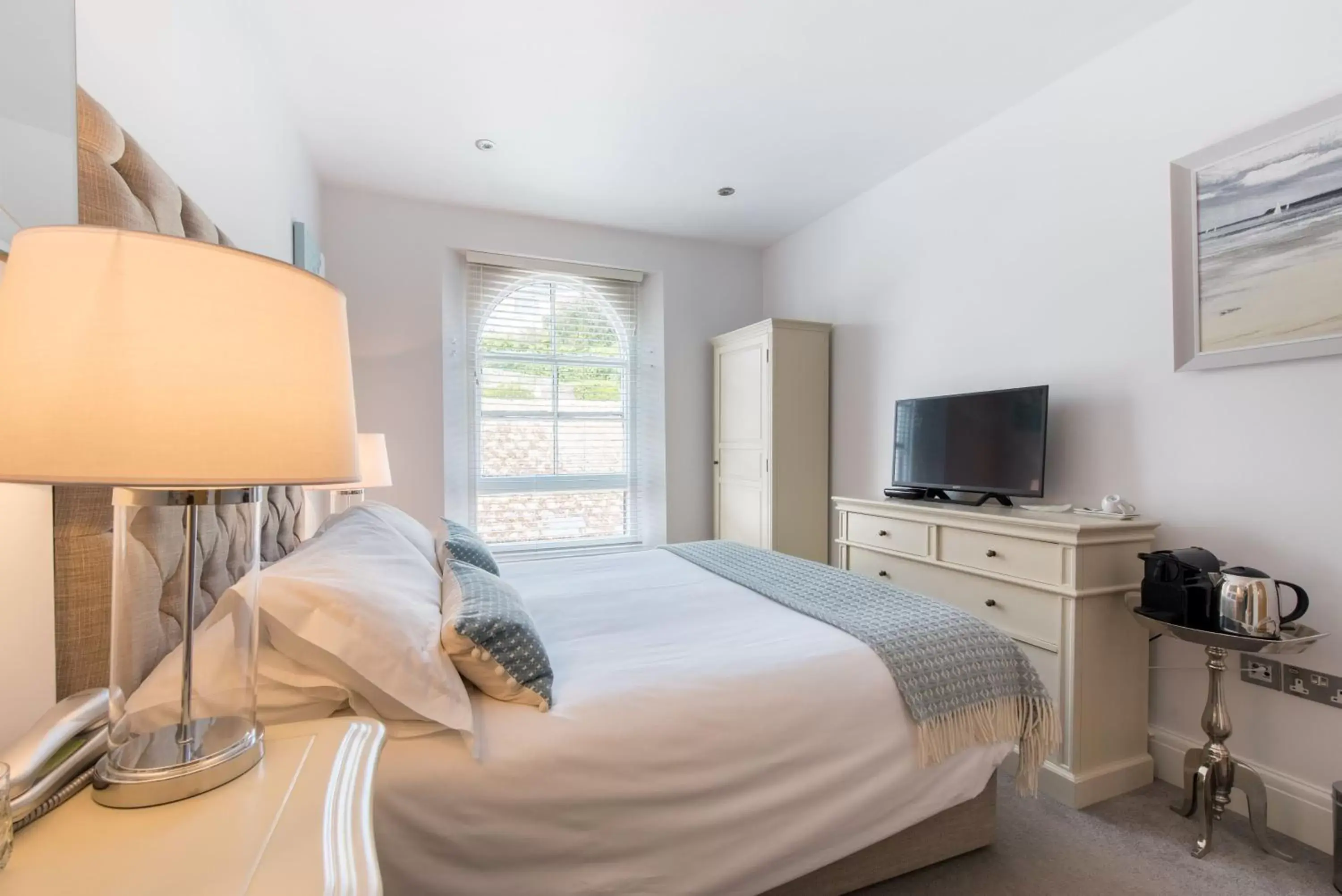 Classic Room - With Street Facing View  in The Old Quay House Hotel