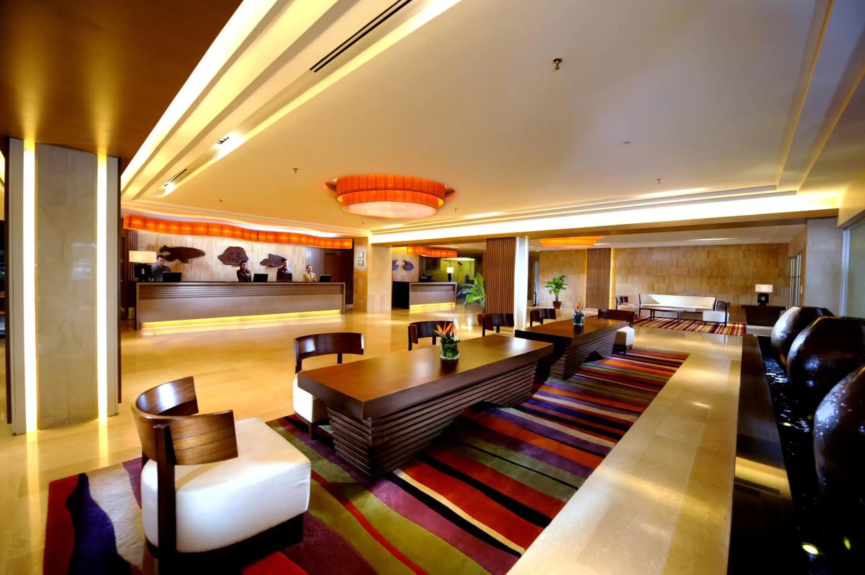 Lobby or reception, Restaurant/Places to Eat in Grand Margherita Hotel