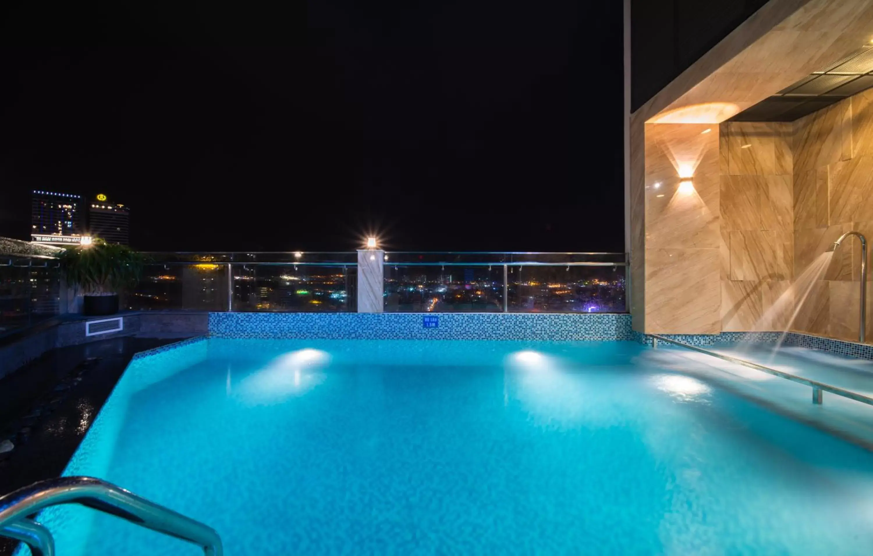 Swimming Pool in Zenia Boutique Hotel Nha Trang