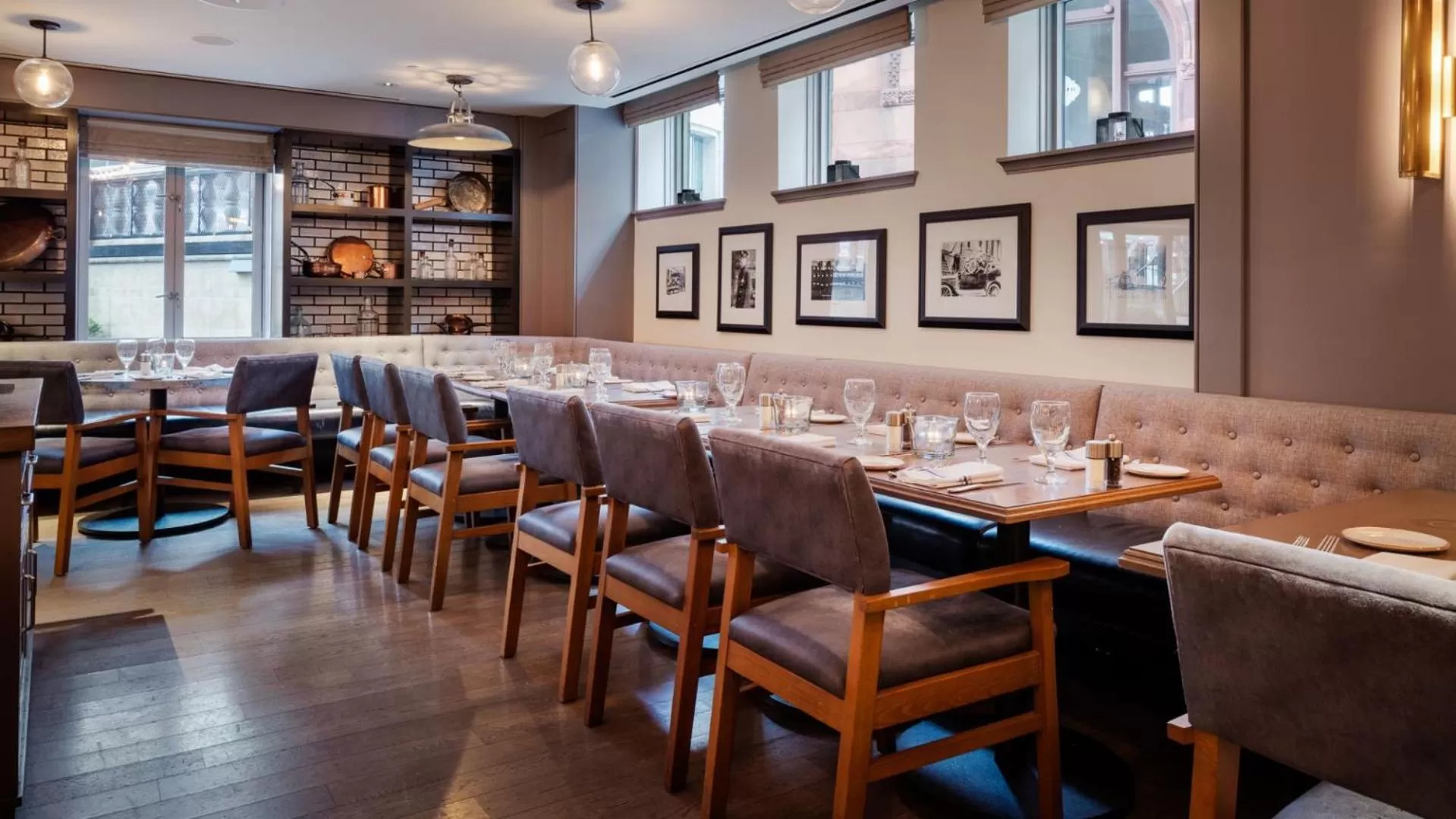 Restaurant/places to eat in Hotel AKA Back Bay