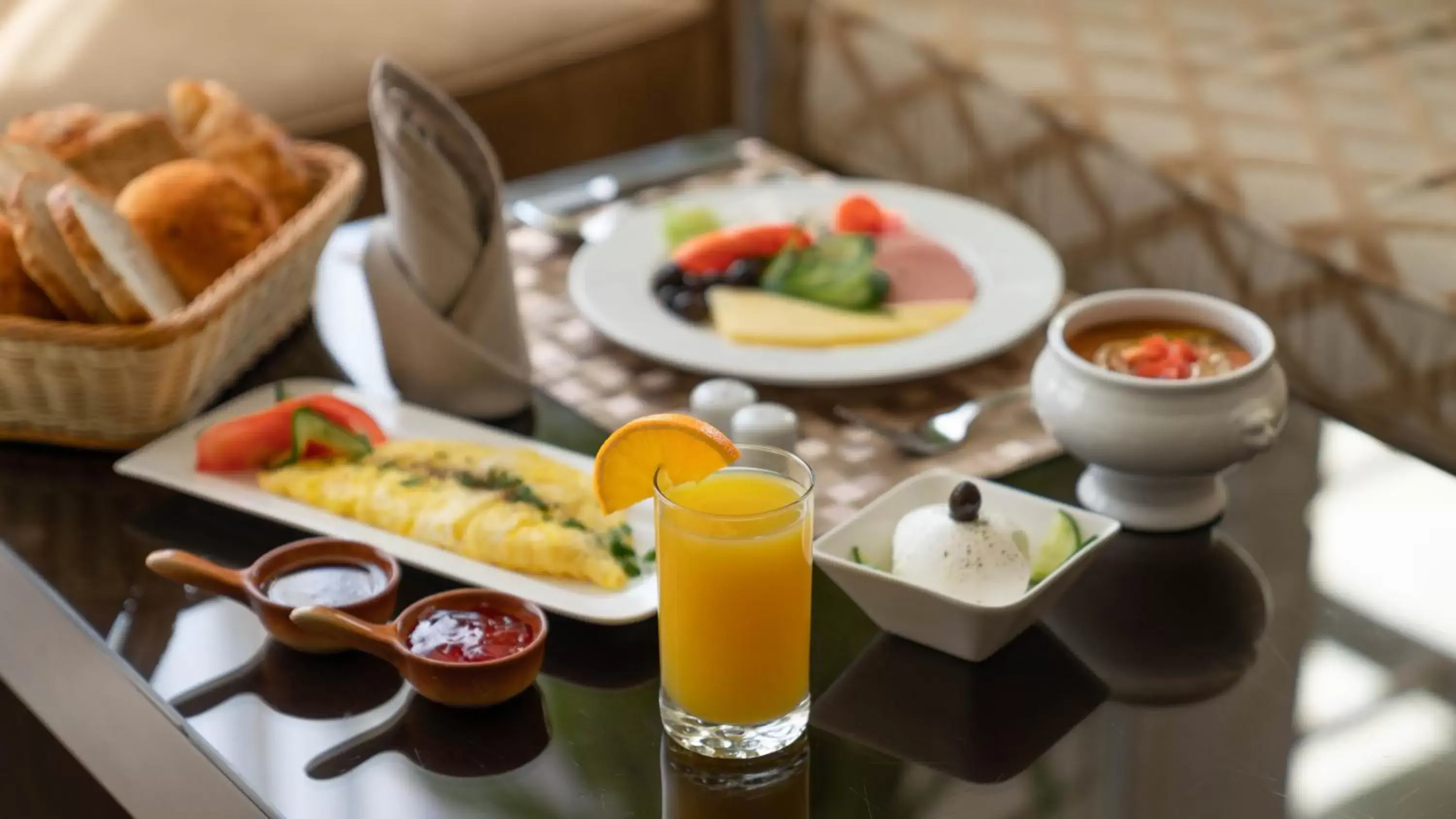 Breakfast in Aswar Hotel Suites Riyadh