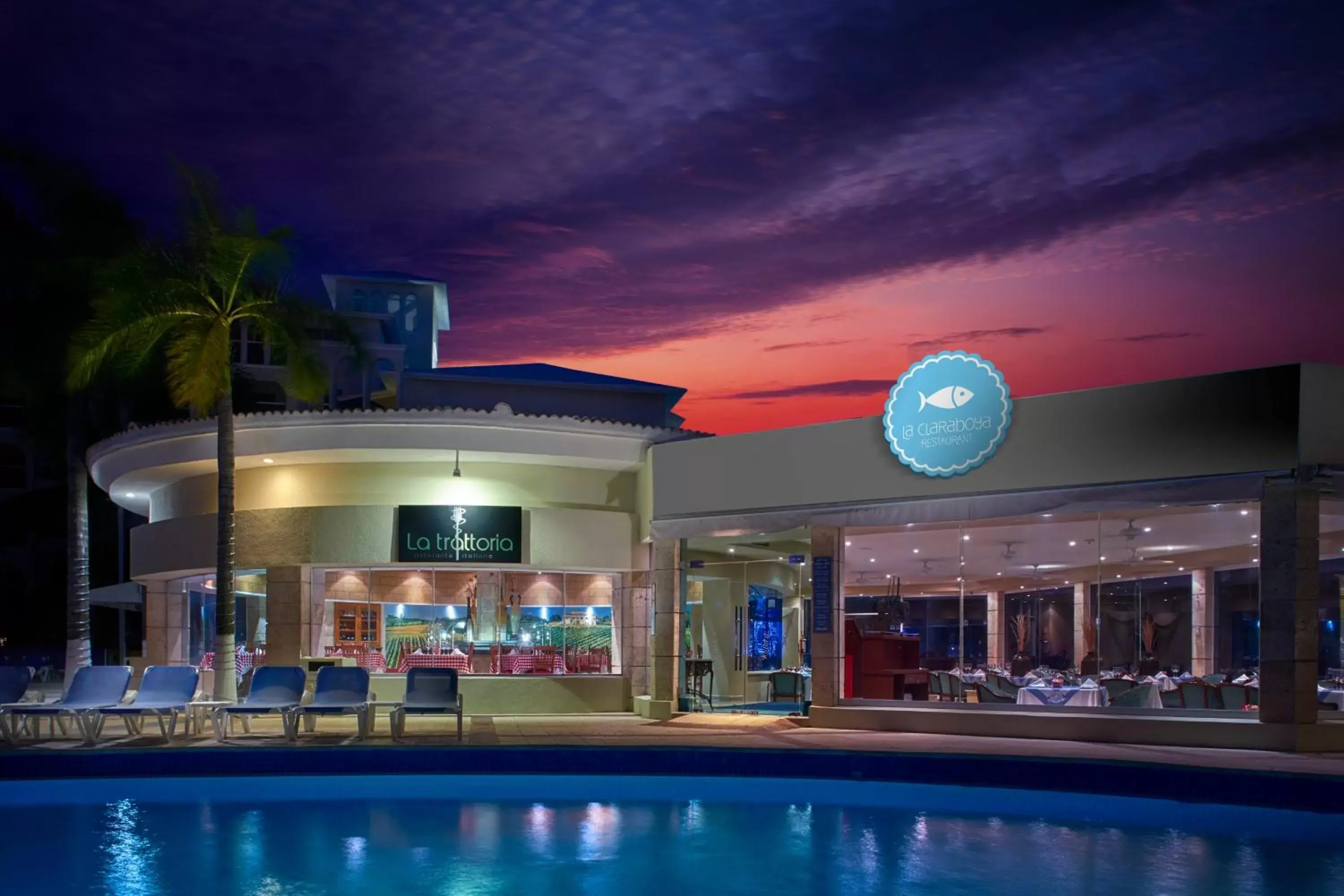 Restaurant/places to eat, Swimming Pool in Occidental Costa Cancún - All Inclusive