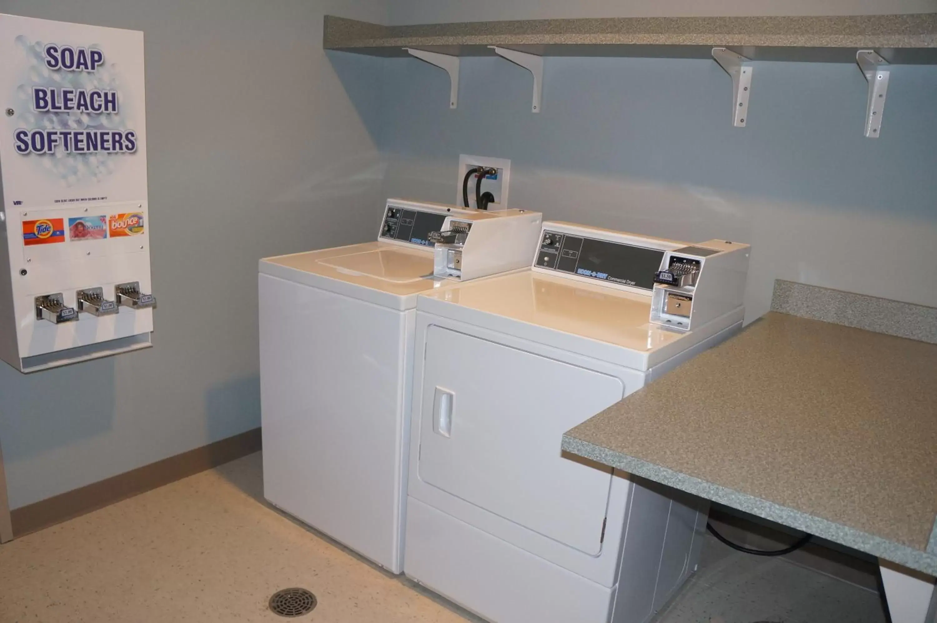 Area and facilities, Kitchen/Kitchenette in AmericInn by Wyndham Hartford SD