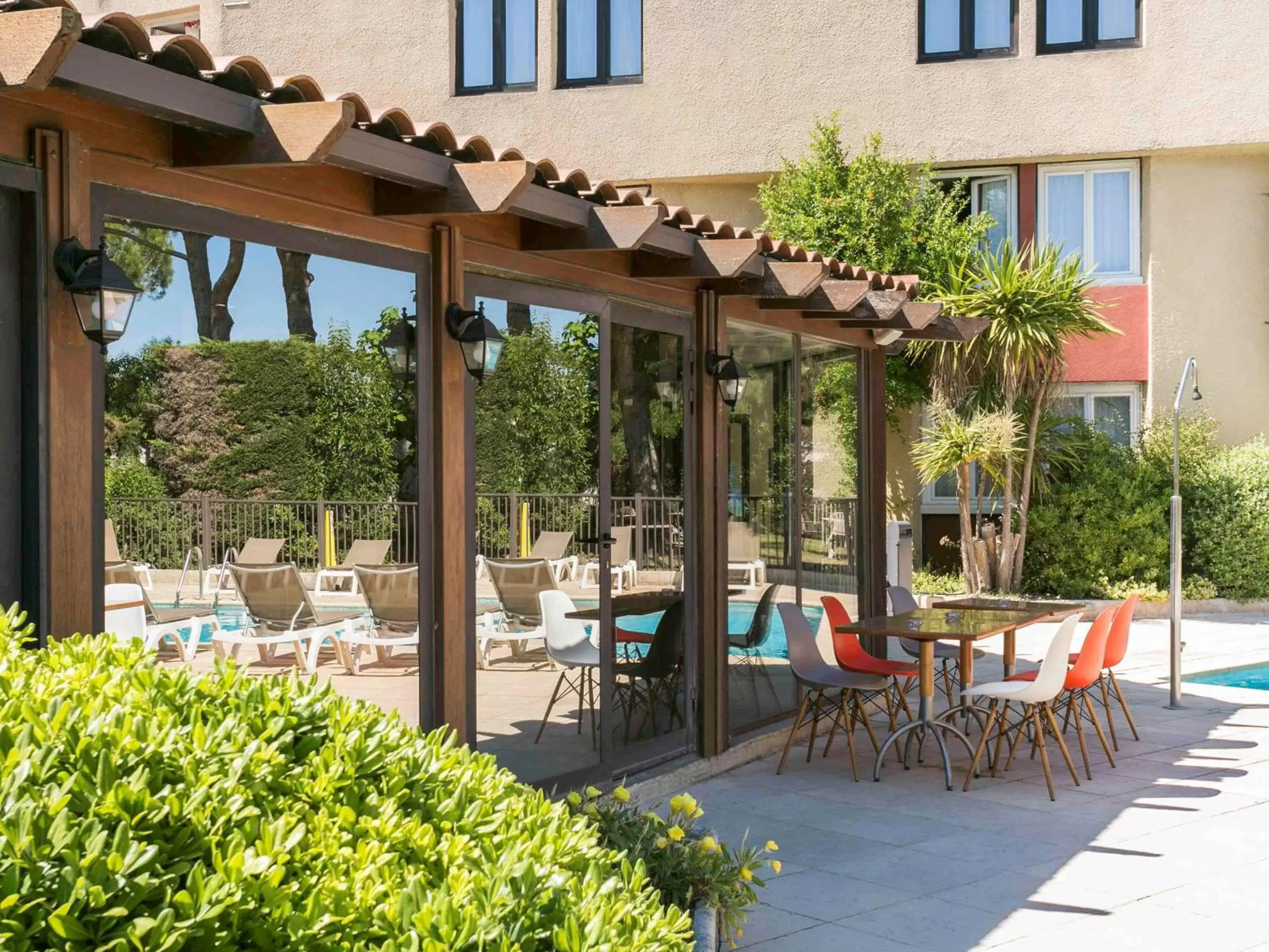 Restaurant/Places to Eat in ibis Avignon Sud