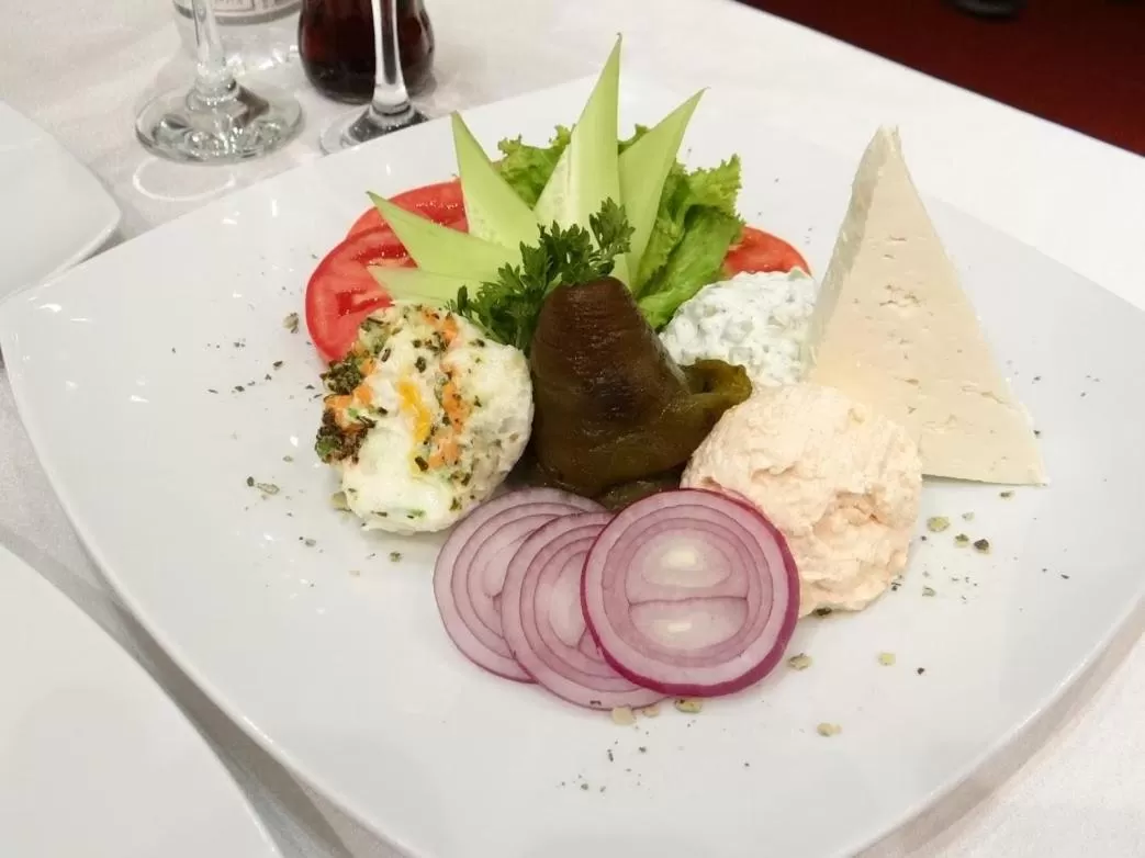 Restaurant/places to eat in Стаи за гости The Old House