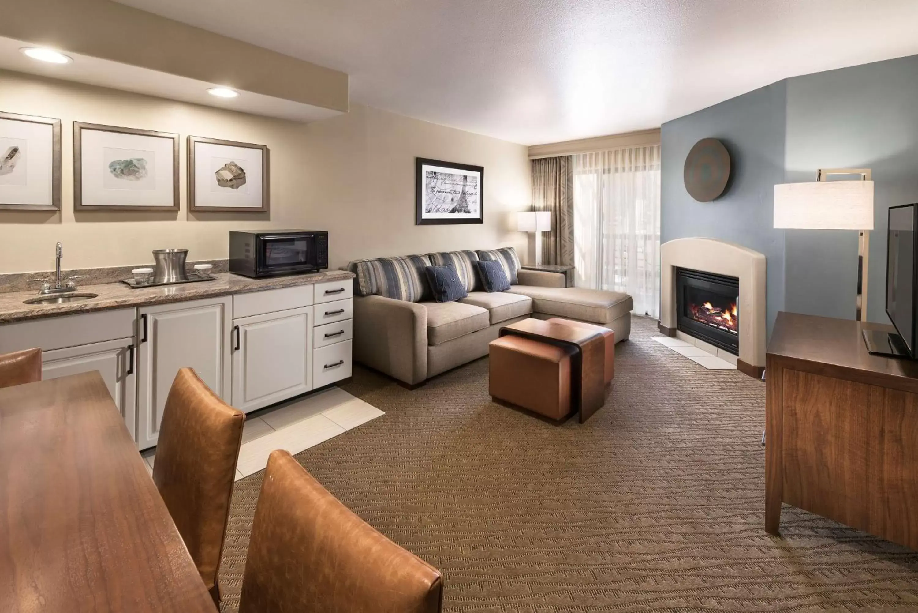 Living room, Seating Area in Hilton Sedona Resort at Bell Rock